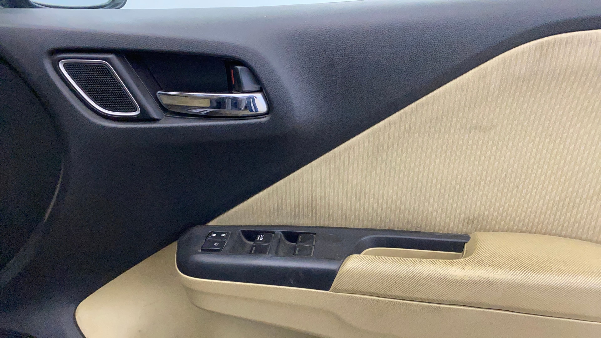 View 2017 Honda City ZX MT Diesel Anniversary Edition Image 38 Used 2017 Honda City ZX MT Diesel Anniversary Edition Image 38