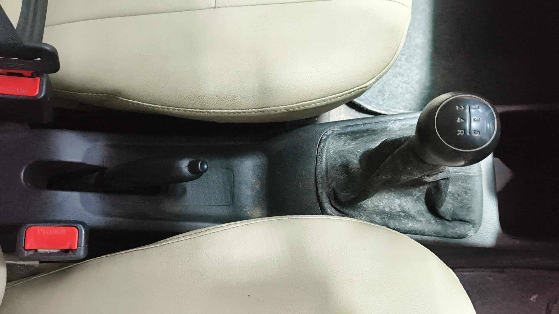 View 2018 Hyundai EON Era Plus Image 37 Used 2018 Hyundai EON Era Plus Image 37
