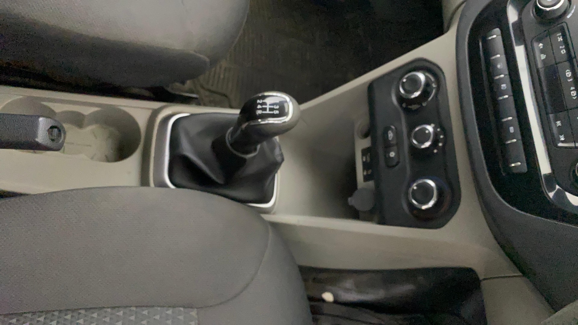 View 2017 Tata Tiago Revotorq XB Image 37 Used 2017 Tata Tiago Revotorq XB Image 37