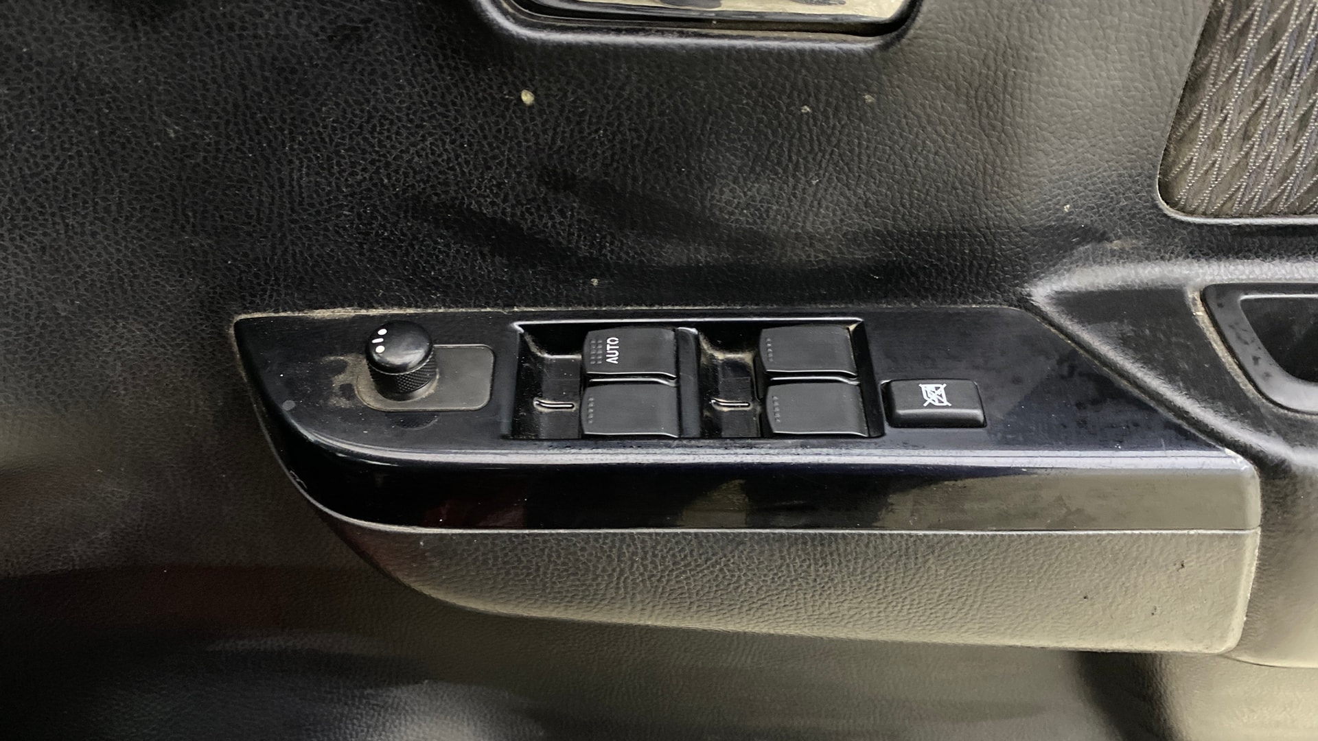View 2014 Maruti Suzuki Stingray LXI Image 32 Used 2014 Maruti Suzuki Stingray LXI Image 32