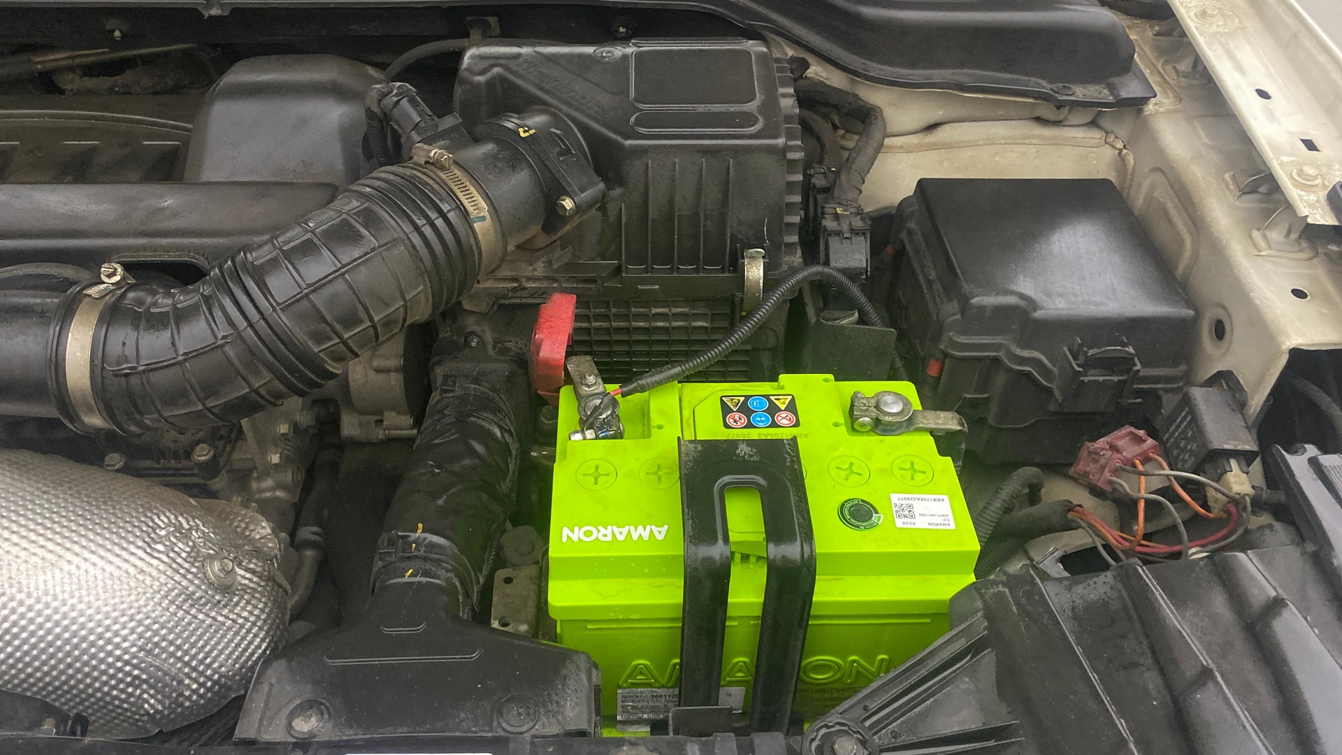 View 2019 Mahindra XUV300 W4 Petrol BS IV Image 27 Used 2019 Mahindra XUV300 W4 Petrol BS IV Image 27