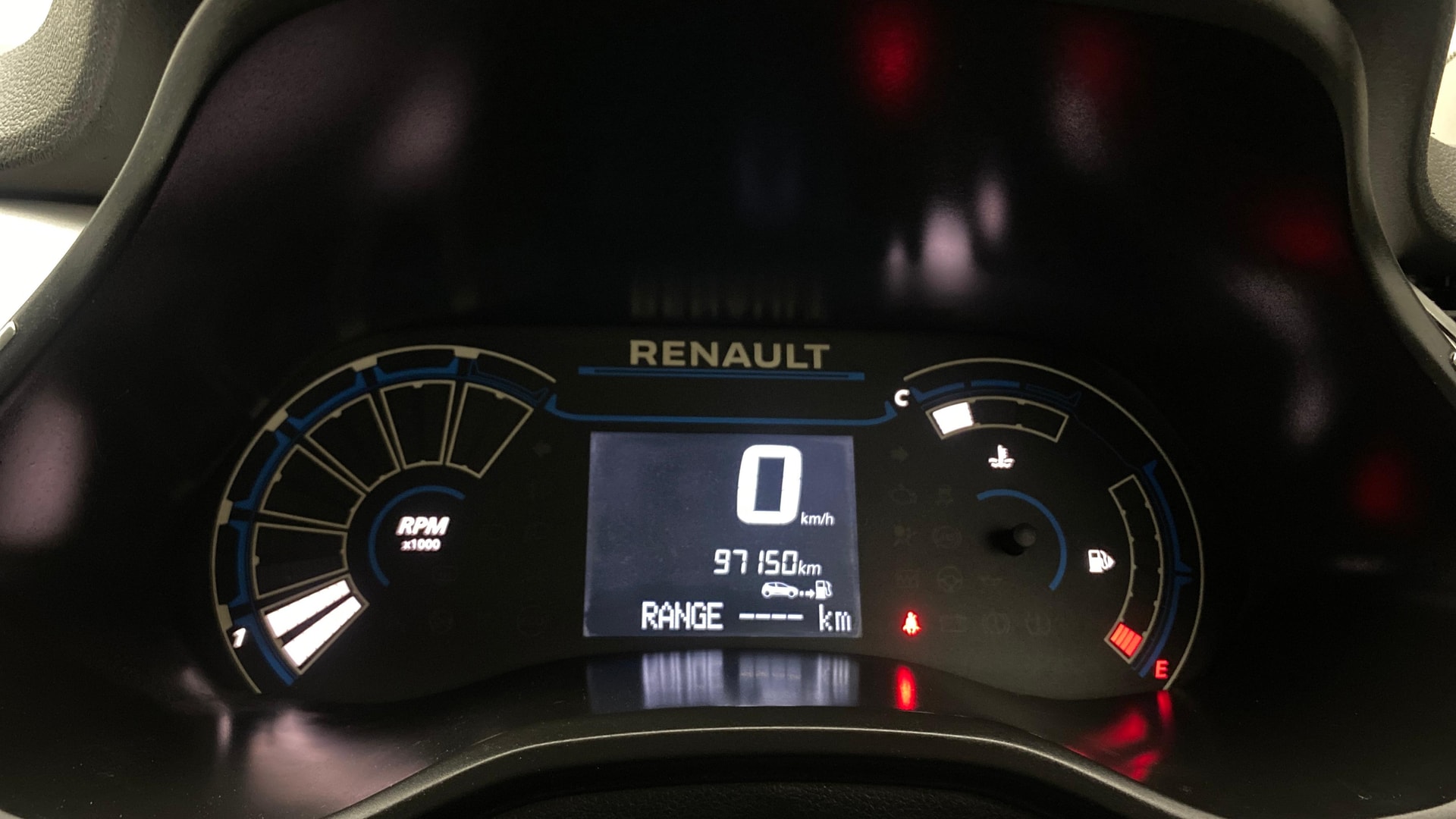 View 2020 Renault Triber RXZ Image 36 Used 2020 Renault Triber RXZ Image 36