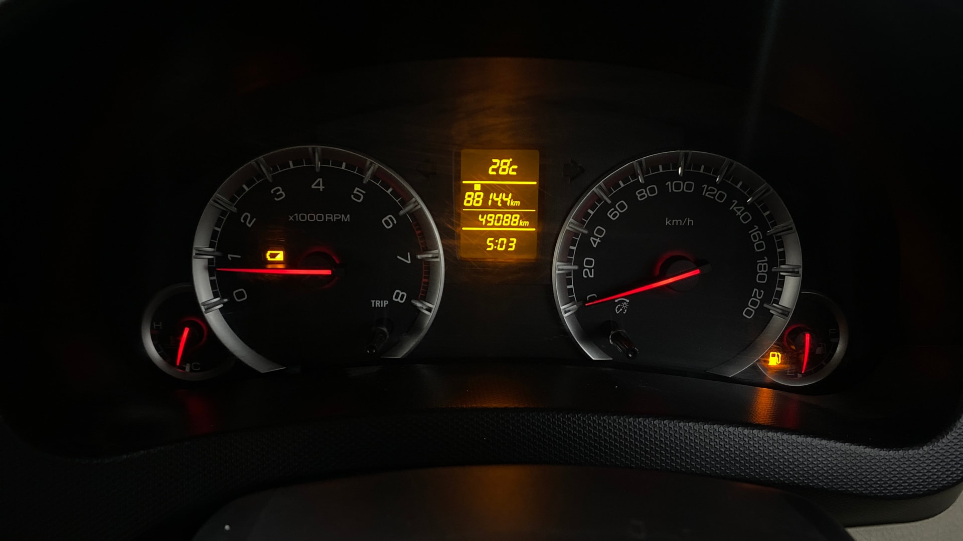 View 2016 Maruti Suzuki 1000 Base Variant Image 34 Used 2016 Maruti Suzuki 1000 Base Variant Image 34