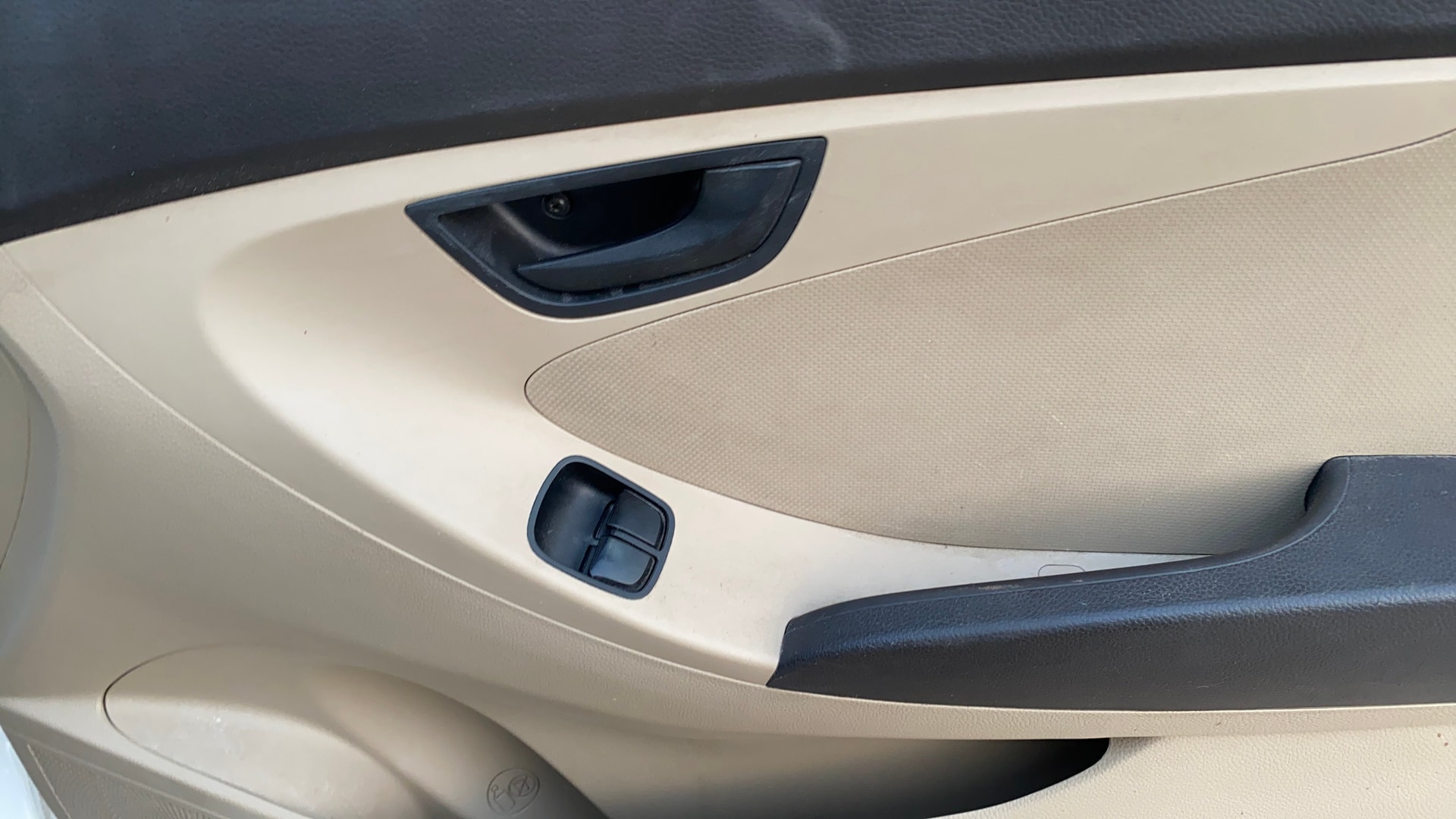 View 2016 Hyundai EON Era Plus Image 33 Used 2016 Hyundai EON Era Plus Image 33