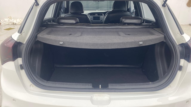 View Hyundai i20 Active Image 6 Used Hyundai i20 Active Image 6