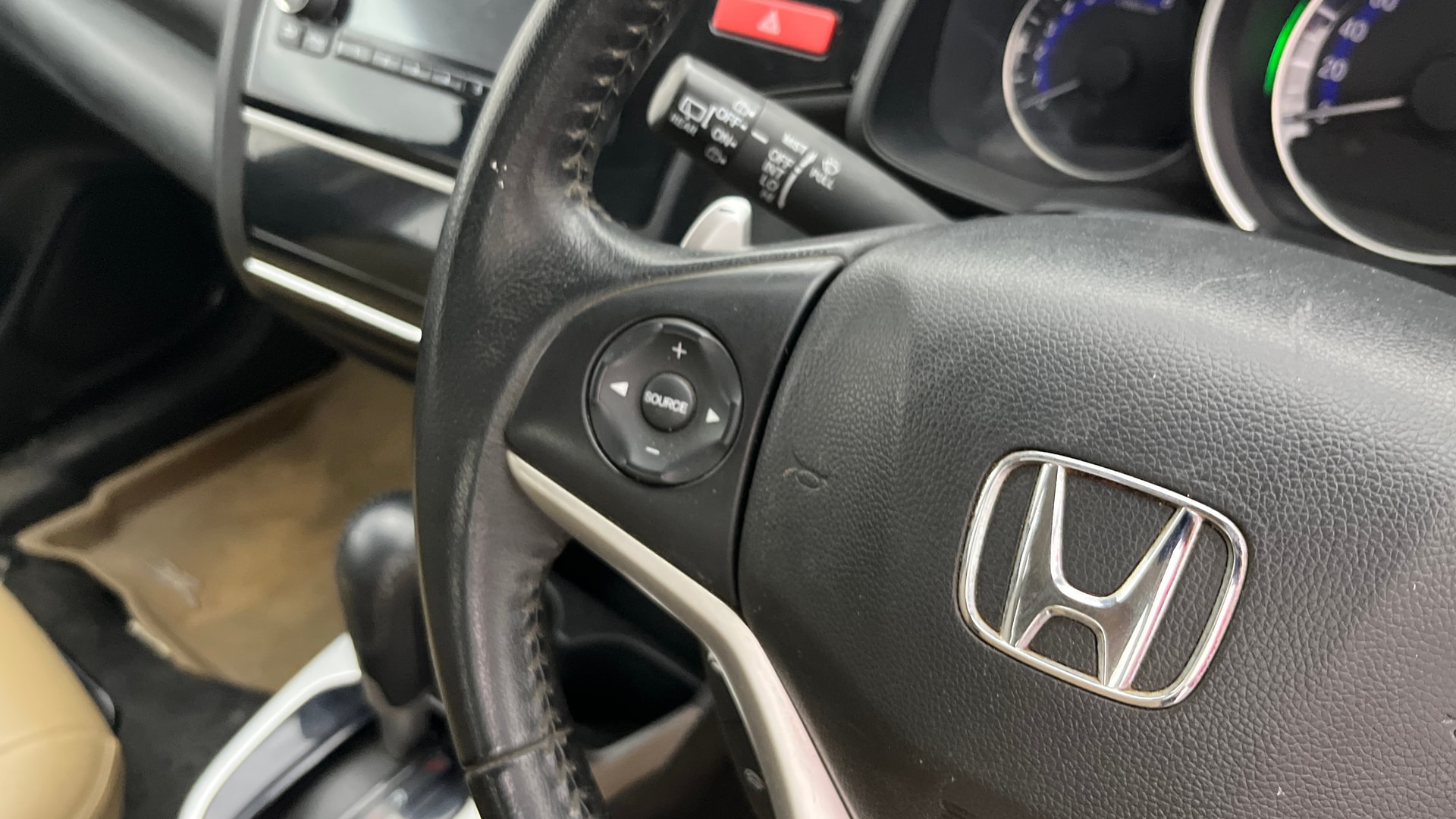 View 2015 Honda Jazz E MT Diesel Image 34 Used 2015 Honda Jazz E MT Diesel Image 34