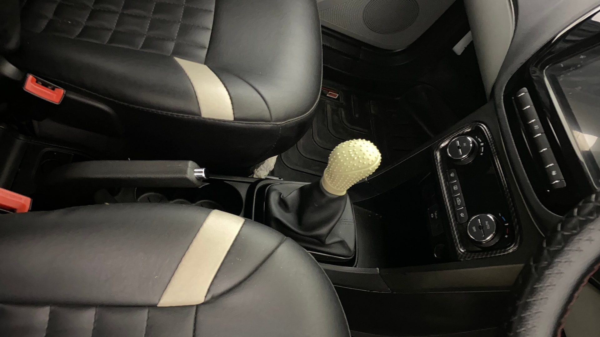 View 2021 Tata Tiago Revotorq XB Image 38 Used 2021 Tata Tiago Revotorq XB Image 38