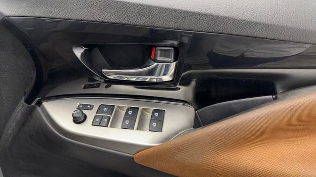 View Toyota Innova Crysta Image 35 Used Toyota Innova Crysta Image 35