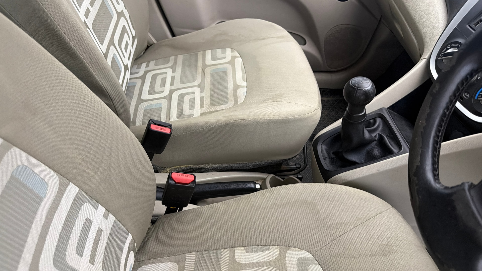 View 2019 Maruti Suzuki 1000 Base Variant Image 37 Used 2019 Maruti Suzuki 1000 Base Variant Image 37