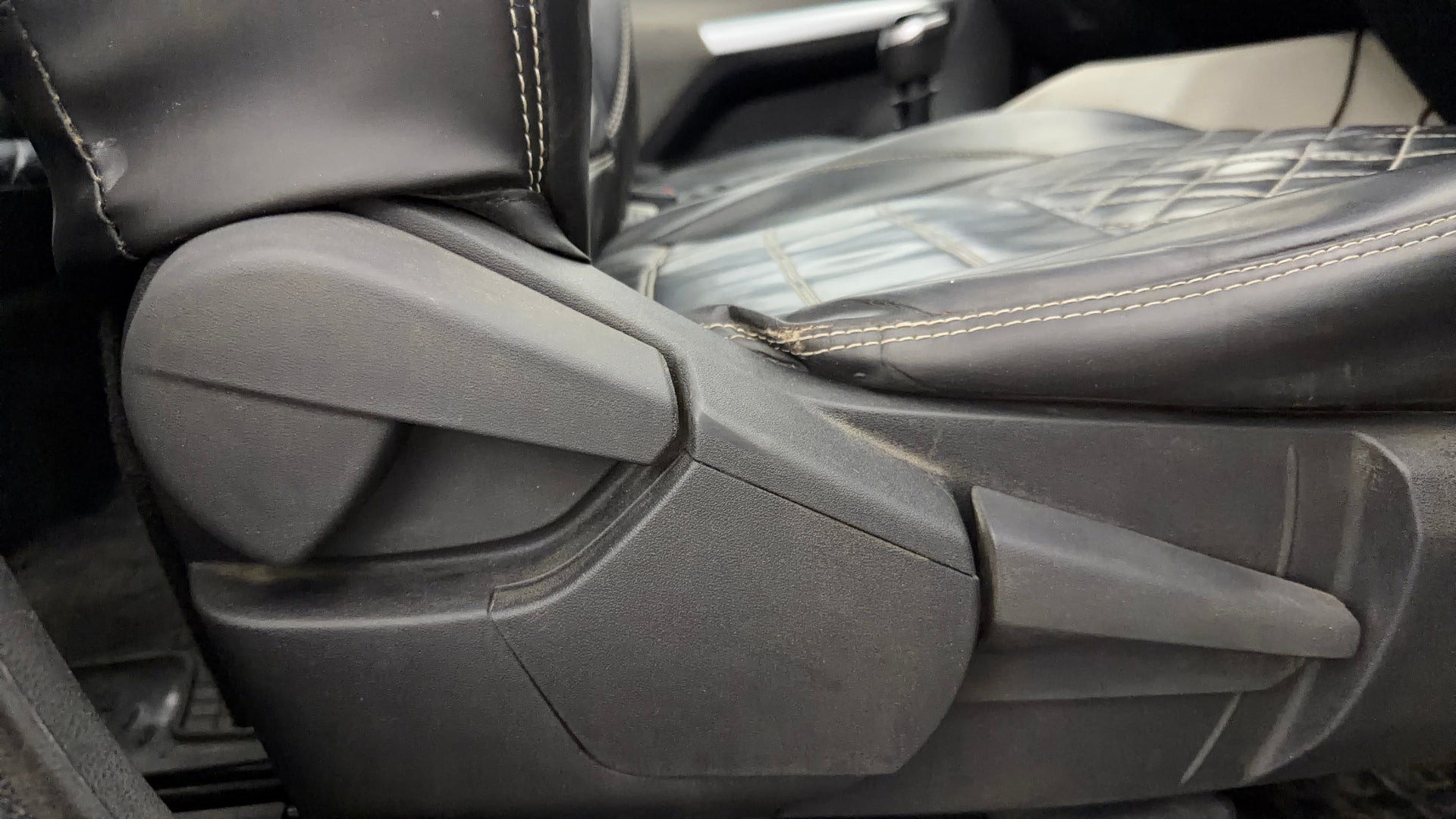 View 2022 Nissan Magnite XV Executive Image 10 Used 2022 Nissan Magnite XV Executive Image 10