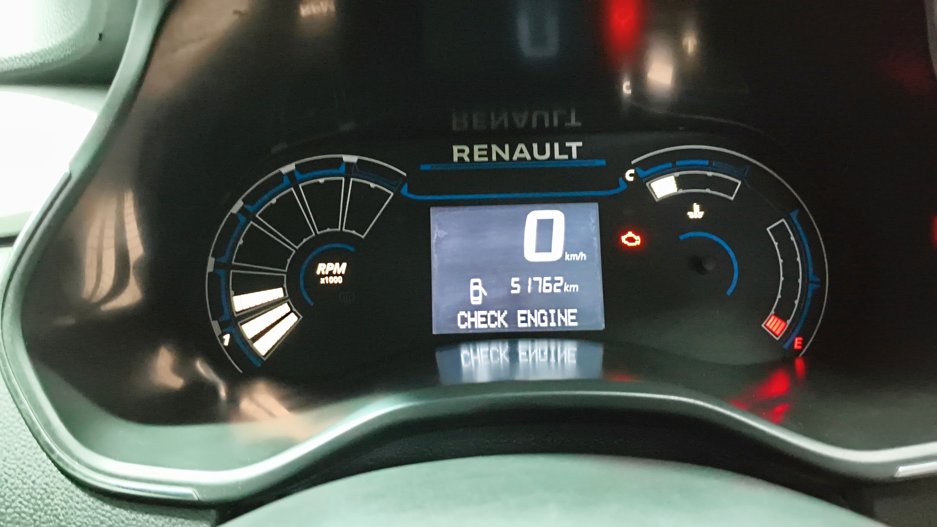 View 2022 Renault Triber RXZ Image 21 Used 2022 Renault Triber RXZ Image 21