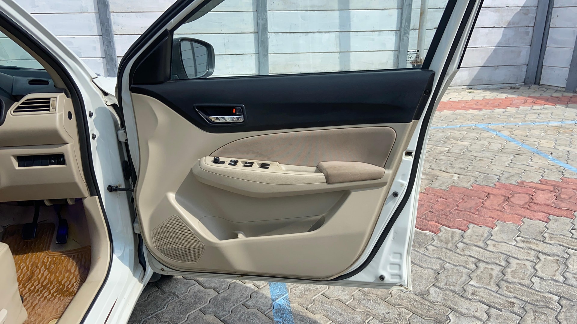 View 2019 Maruti Suzuki 1000 Base Variant Image 33 Used 2019 Maruti Suzuki 1000 Base Variant Image 33