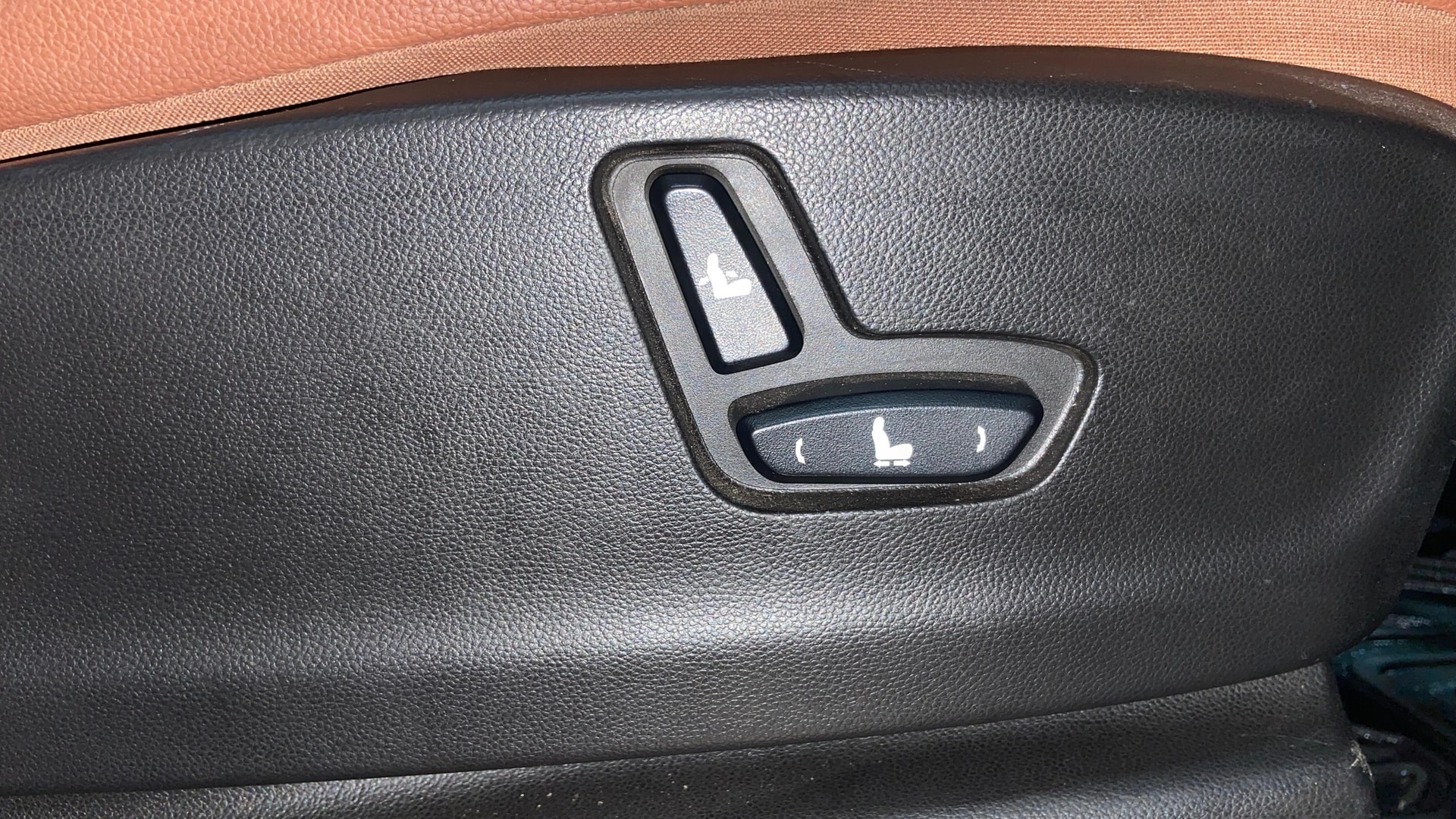View 2021 MG Hector Plus Sharp CVT Petrol Image 12 Used 2021 MG Hector Plus Sharp CVT Petrol Image 12