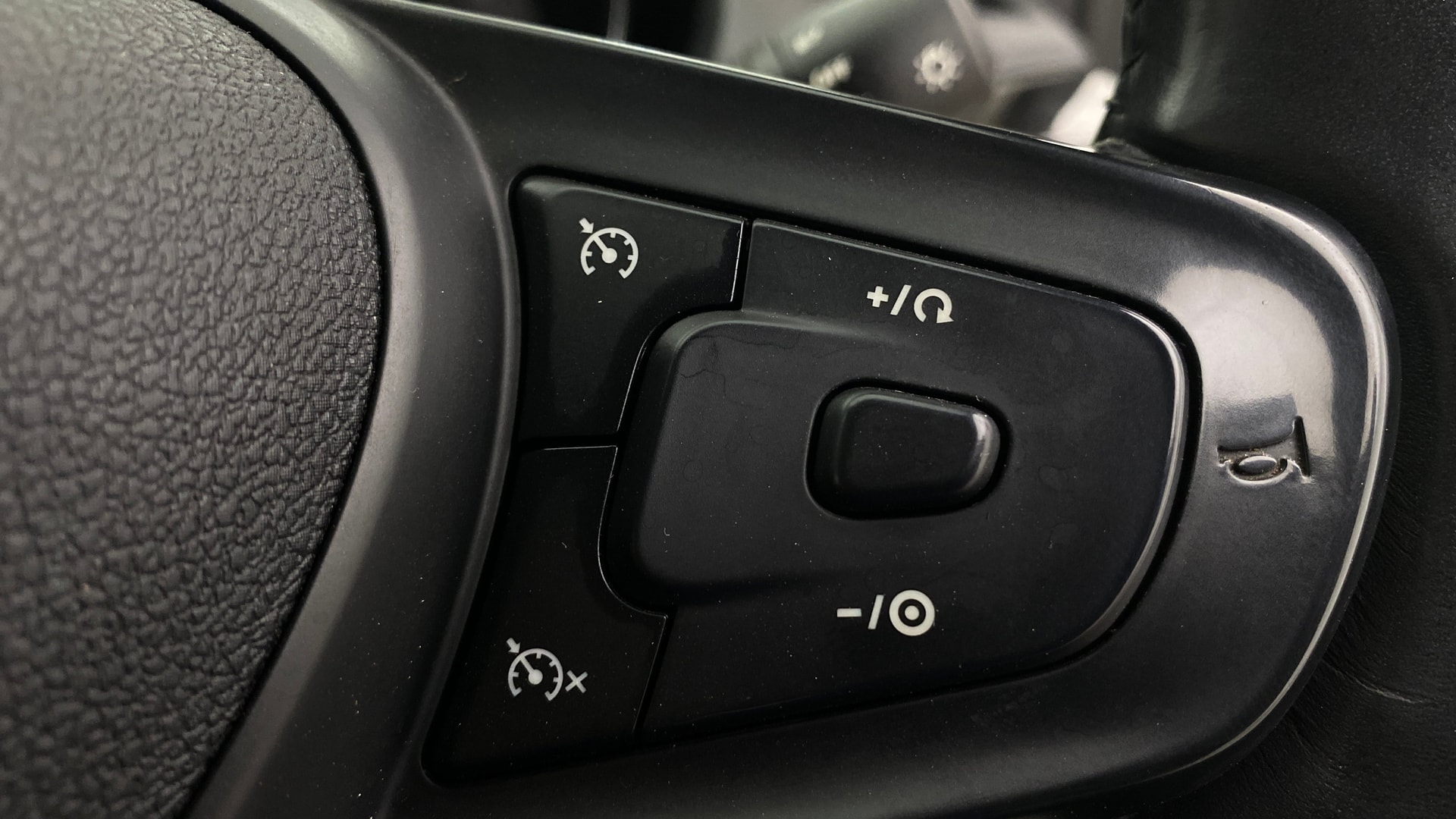 View 2024 Tata Tigor XE Diesel Image 3 Used 2024 Tata Tigor XE Diesel Image 3
