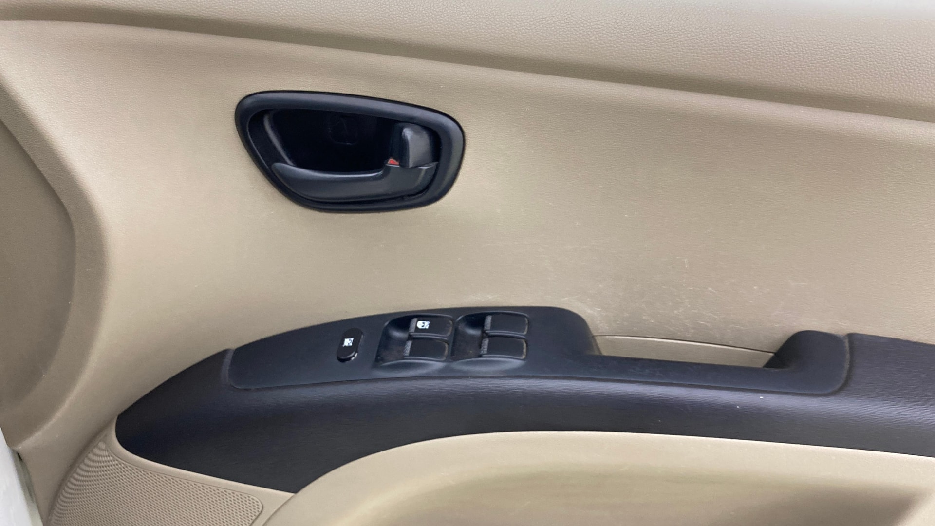 View 2017 Hyundai i10 1.1 Magna Image 32 Used 2017 Hyundai i10 1.1 Magna Image 32