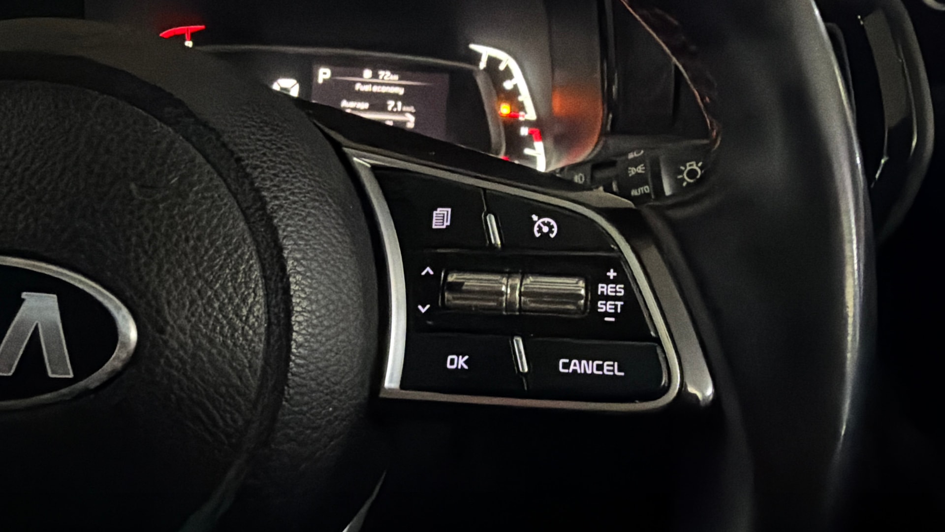 View 2020 Kia Sonet GTX Plus DCT Petrol Image 3 Used 2020 Kia Sonet GTX Plus DCT Petrol Image 3