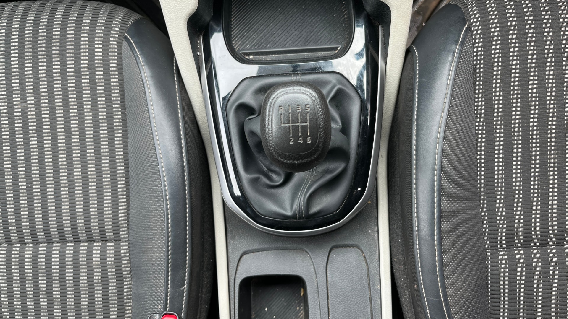Used 2023 Kia Carens Used 2023 Kia Carens
