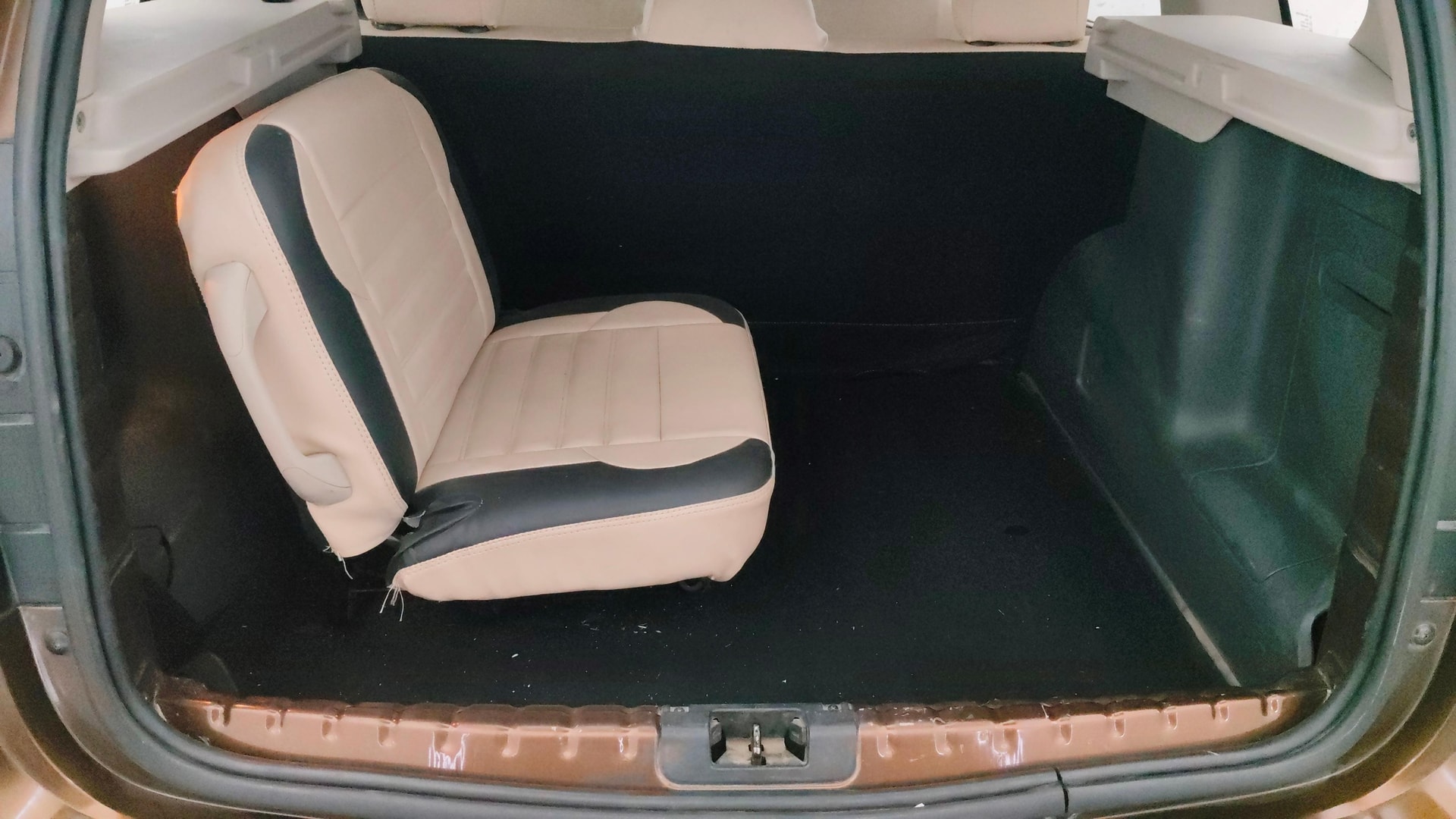View 2013 Renault Duster Petrol RXL Image 10 Used 2013 Renault Duster Petrol RXL Image 10