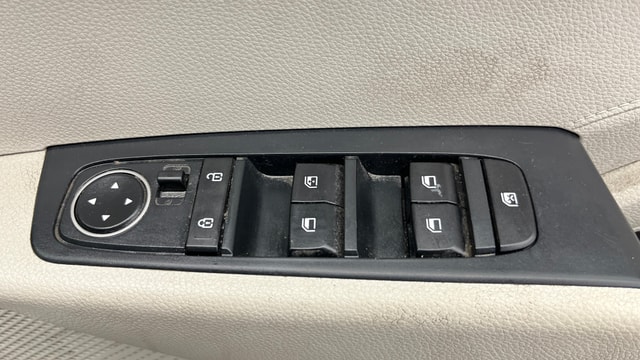 View Kia Carens Image 34 Used Kia Carens Image 34