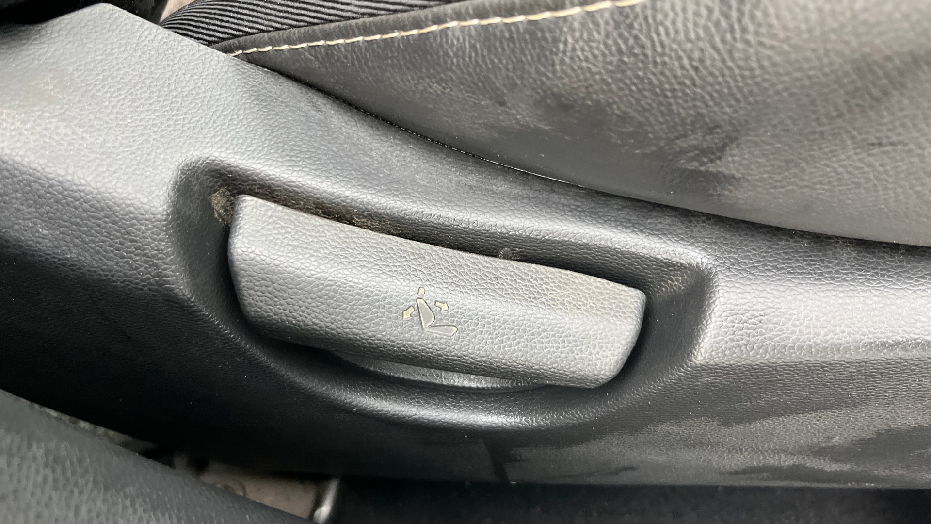 View 2013 Hyundai Grand i10 Sportz 1.2 Kappa Image 18 Used 2013 Hyundai Grand i10 Sportz 1.2 Kappa Image 18