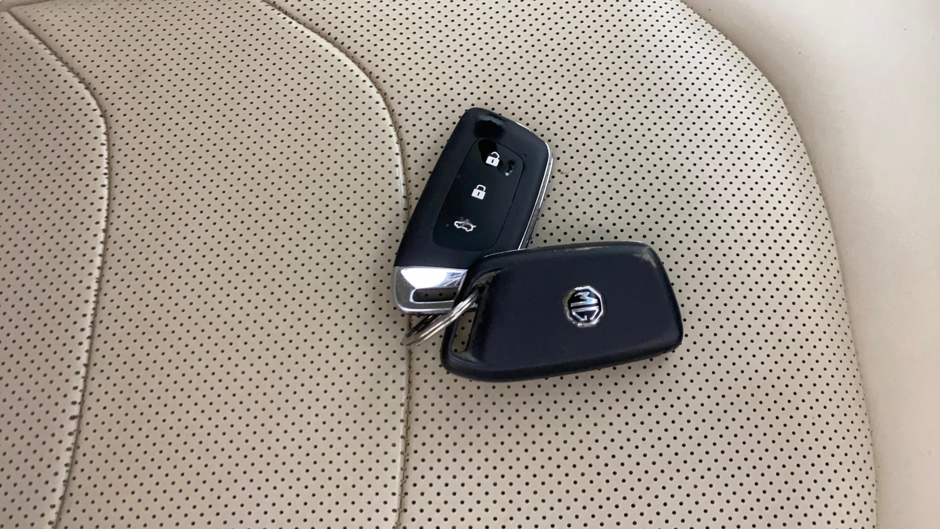View 2022 MG Hector Sharp CVT Petrol Image 19 Used 2022 MG Hector Sharp CVT Petrol Image 19