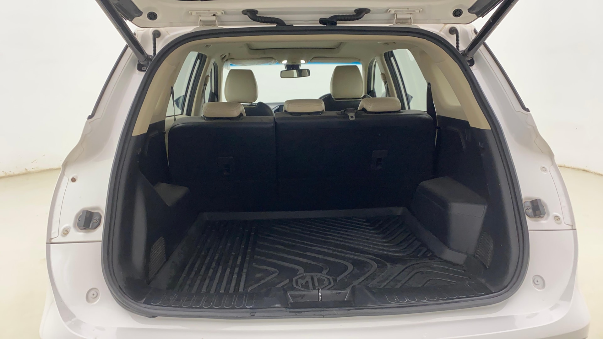 View 2022 MG Hector Sharp CVT Petrol Image 7 Used 2022 MG Hector Sharp CVT Petrol Image 7