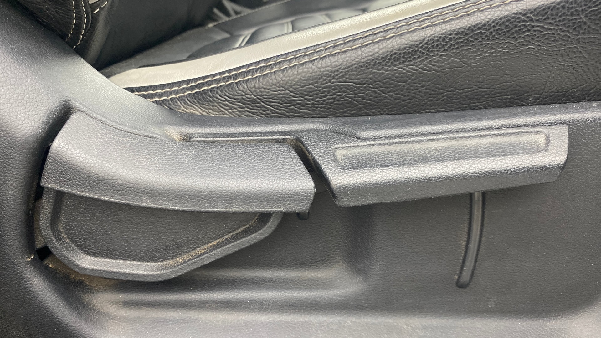 View 2020 Hyundai Venue SX Plus 1.0 Petrol AT Image 19 Used 2020 Hyundai Venue SX Plus 1.0 Petrol AT Image 19