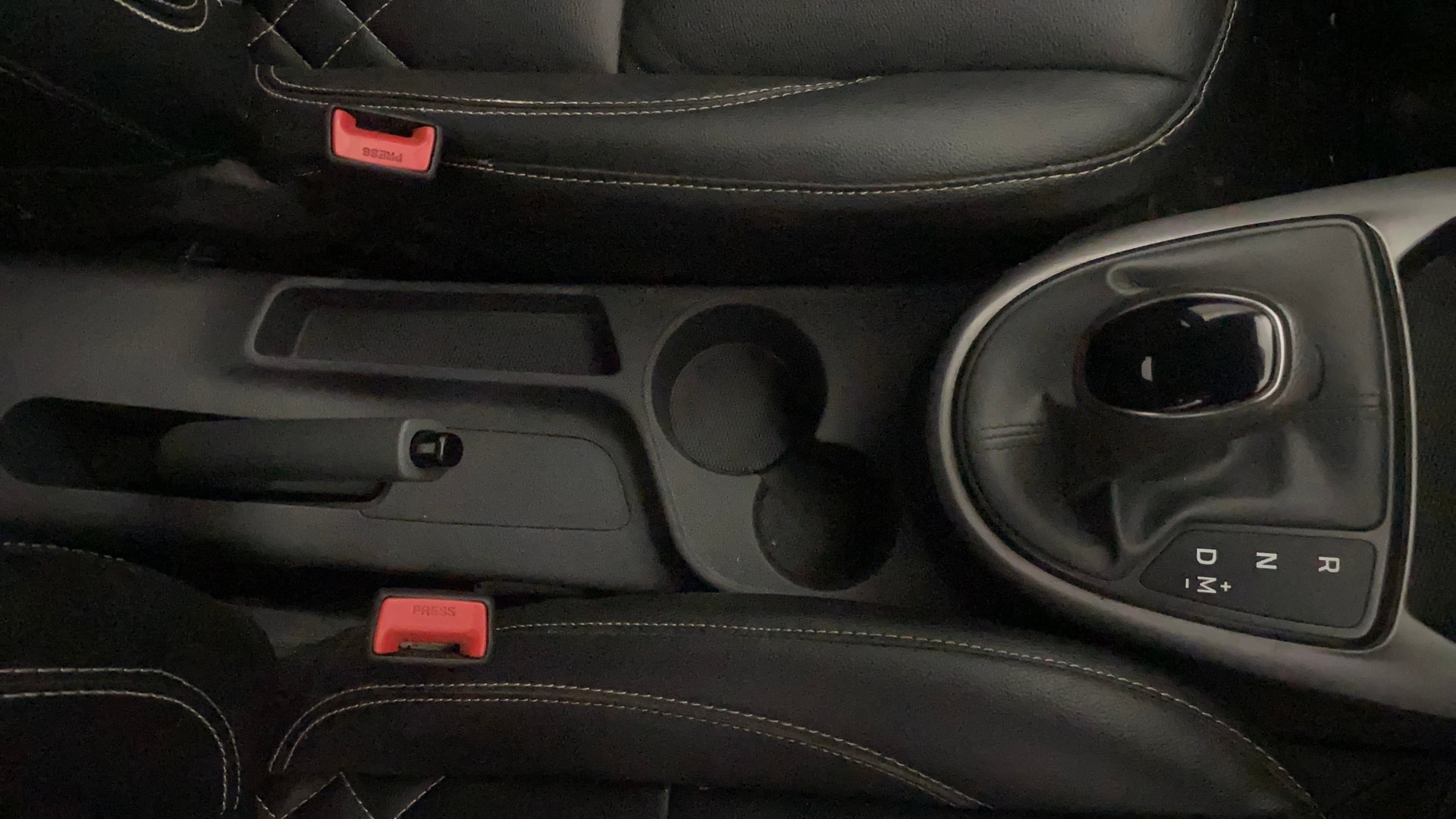 View 2020 Hyundai Grand i10 Nios Sportz Petrol AMT Image 44 Used 2020 Hyundai Grand i10 Nios Sportz Petrol AMT Image 44
