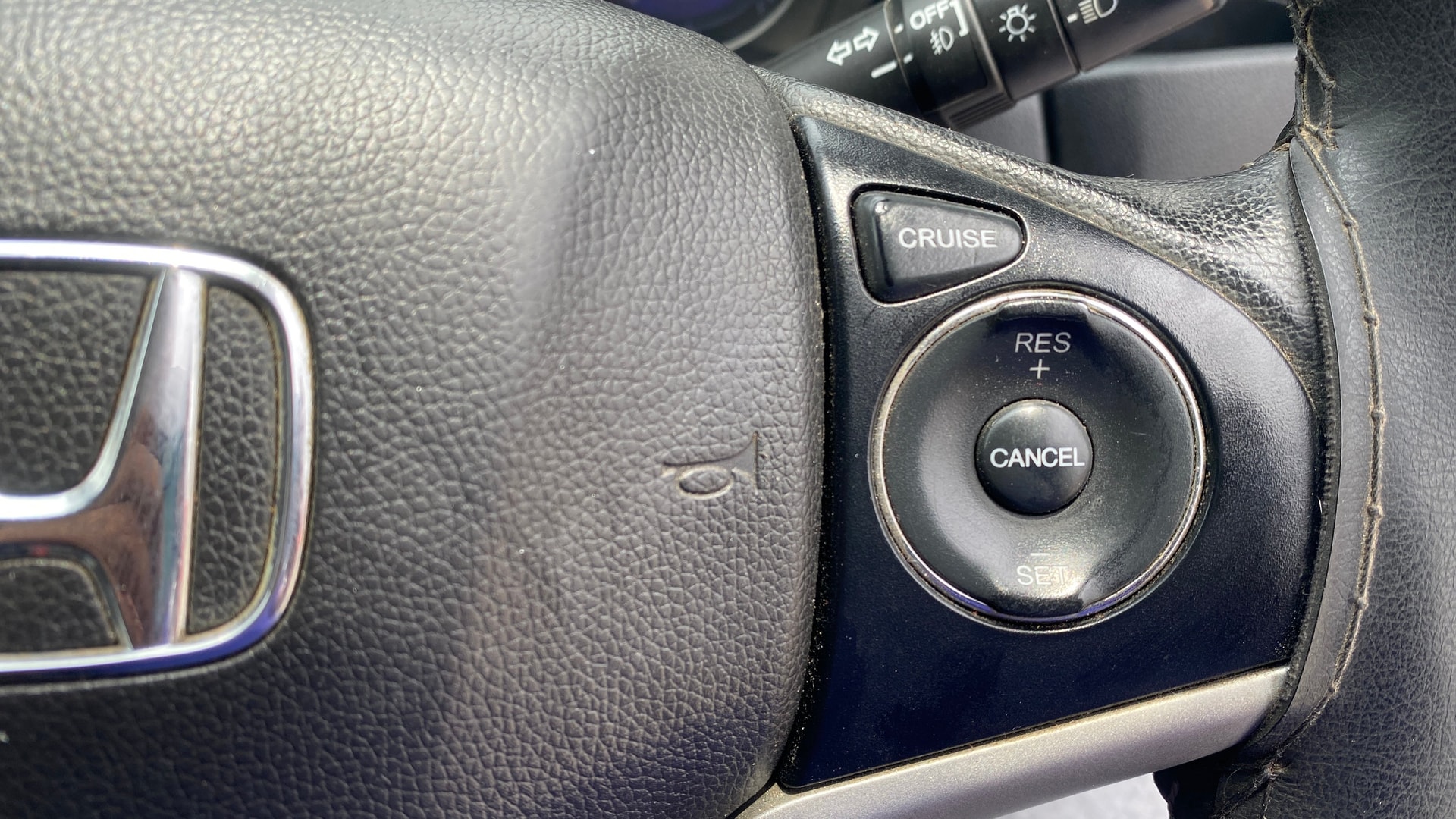 View 2021 Honda WR-V S MT Diesel Edge Edition Image 3 Used 2021 Honda WR-V S MT Diesel Edge Edition Image 3