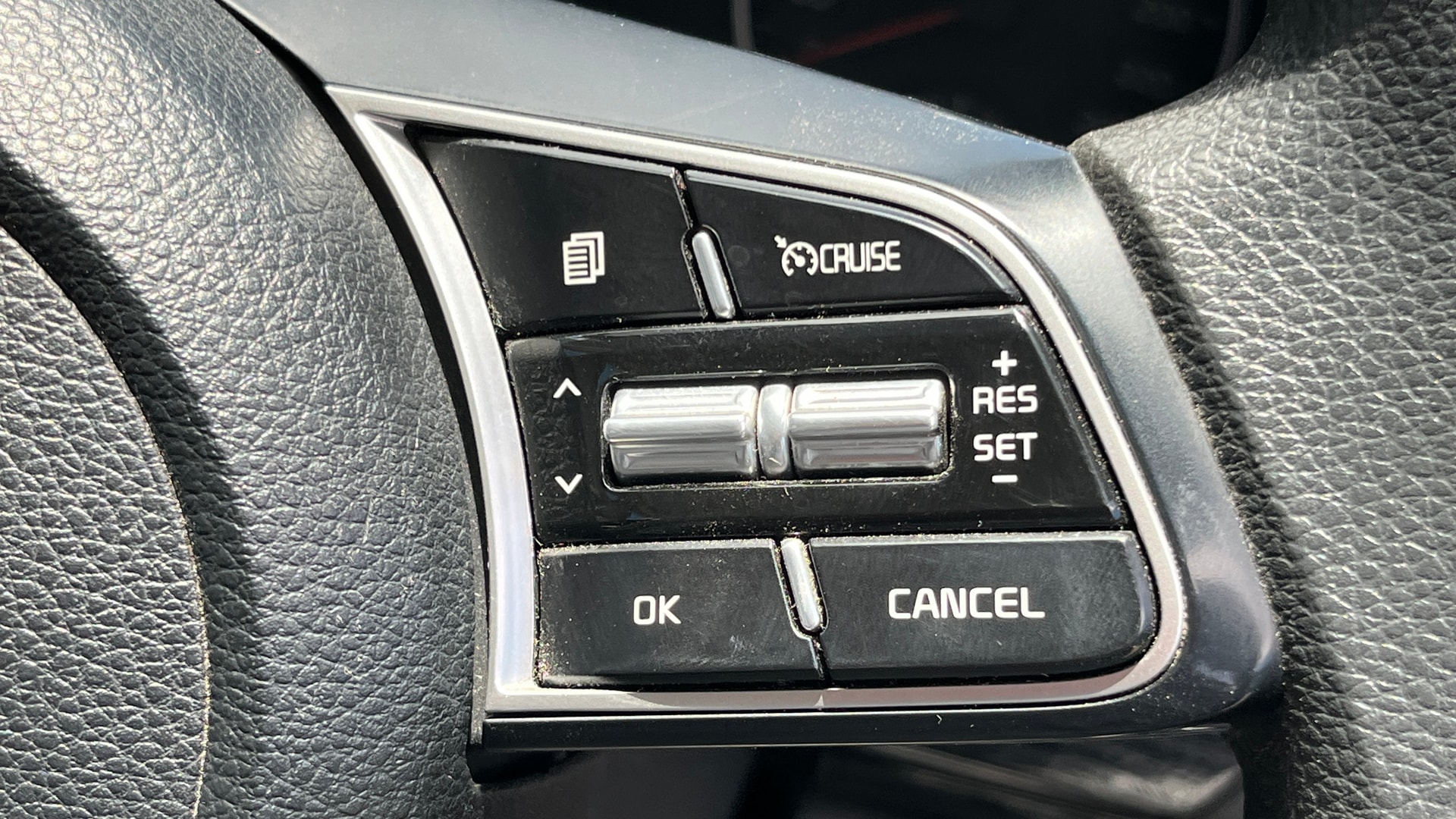 View 2023 Kia Seltos D1.5 CRDI VGT 6MT HTK Plus Image 3 Used 2023 Kia Seltos D1.5 CRDI VGT 6MT HTK Plus Image 3
