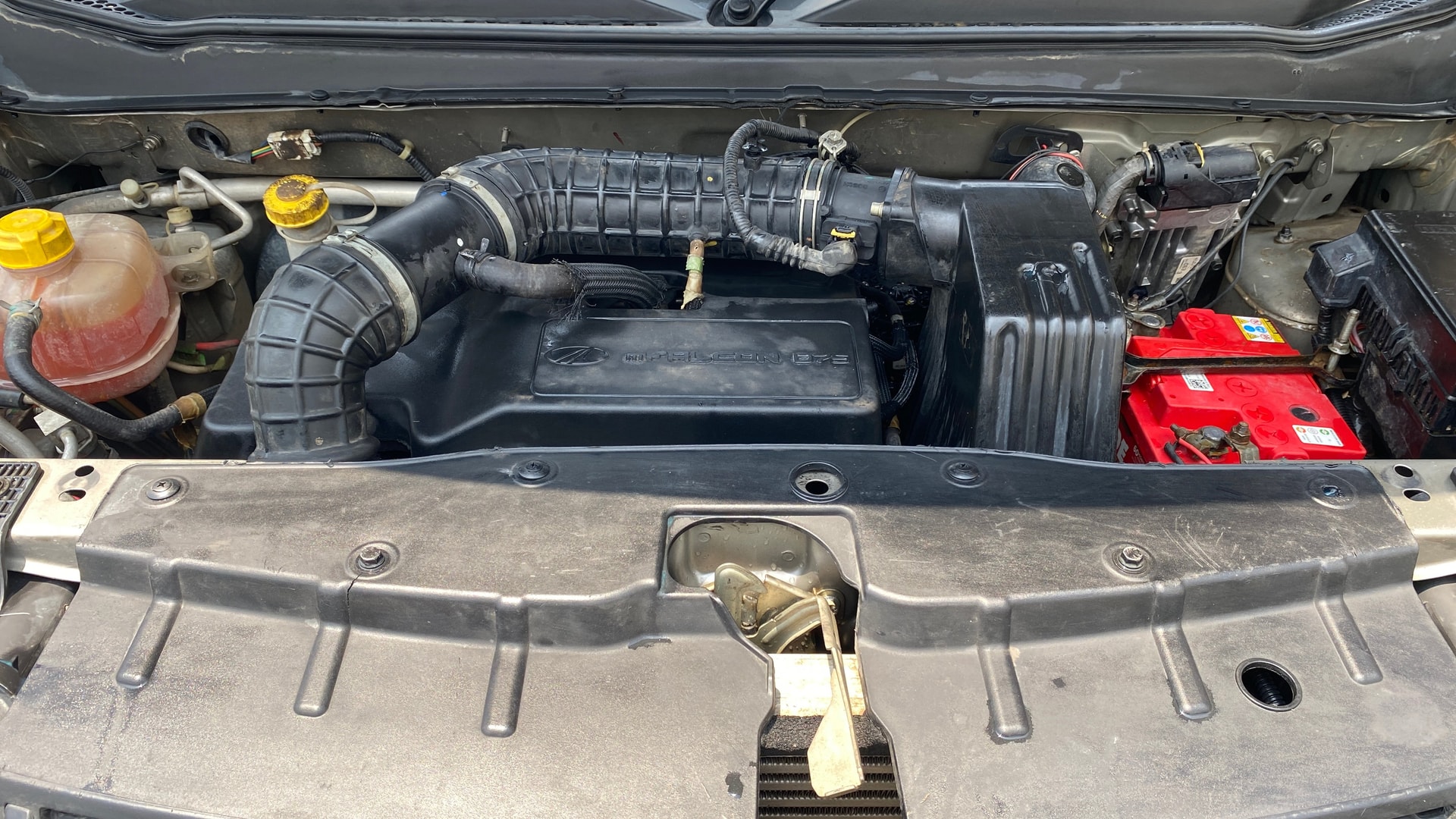 View 2020 Mahindra KUV100 K2 Petrol BS IV Image 41 Used 2020 Mahindra KUV100 K2 Petrol BS IV Image 41