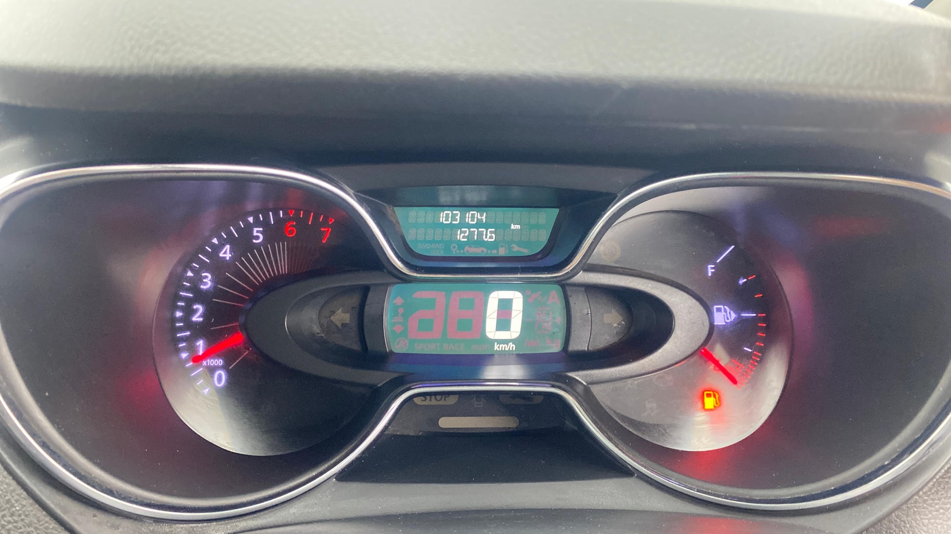 View 2019 Renault Captur Platine Petrol Dual Tone Image 21 Used 2019 Renault Captur Platine Petrol Dual Tone Image 21