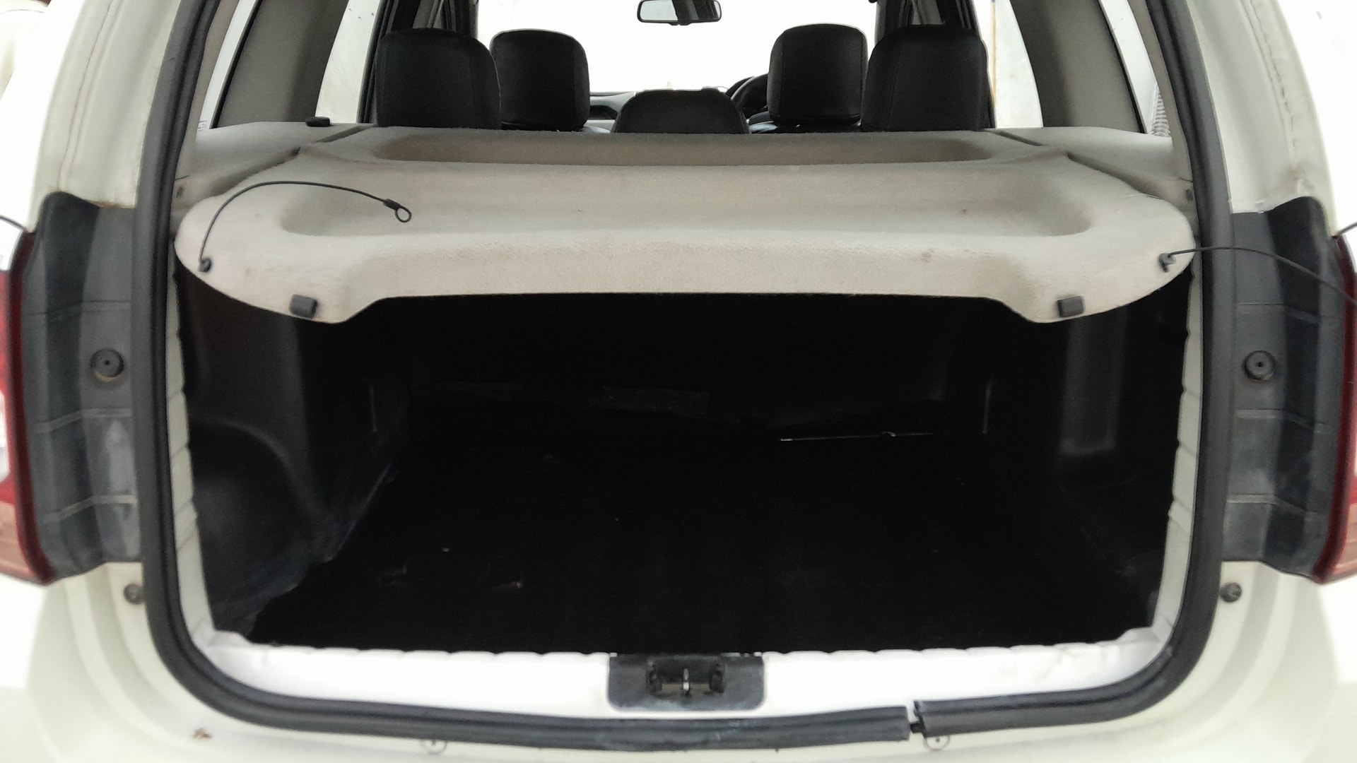 View 2015 Renault Duster Diesel 85PS 4x2 MT Image 6 Used 2015 Renault Duster Diesel 85PS 4x2 MT Image 6