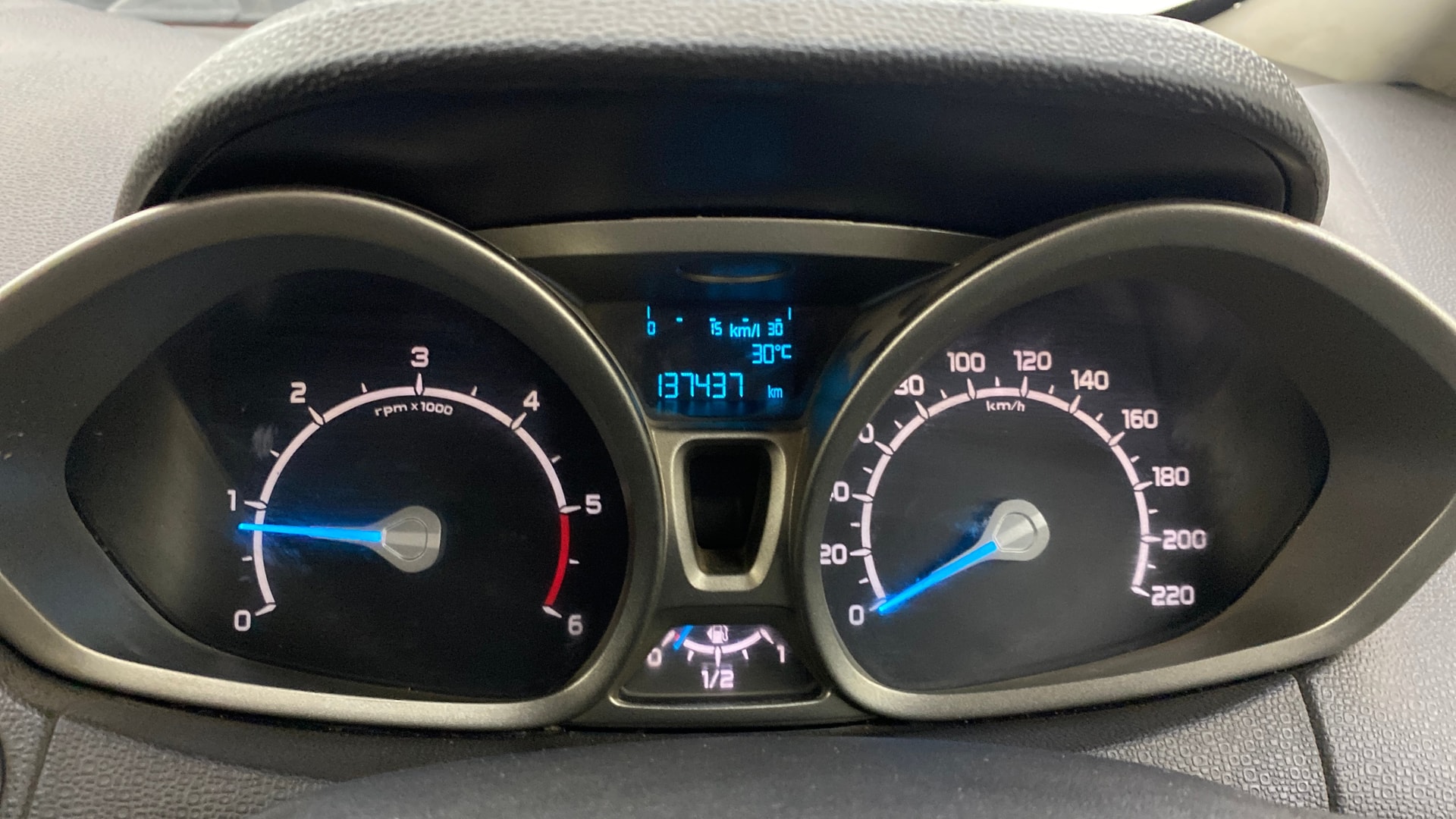View 2016 Ford EcoSport 1.5 TDCi Diesel Ambiente BS IV Image 19 Used 2016 Ford EcoSport 1.5 TDCi Diesel Ambiente BS IV Image 19