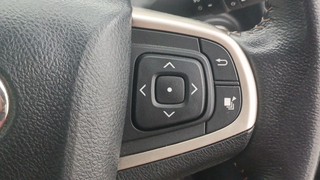 View Toyota Innova Crysta Image 3 Used Toyota Innova Crysta Image 3