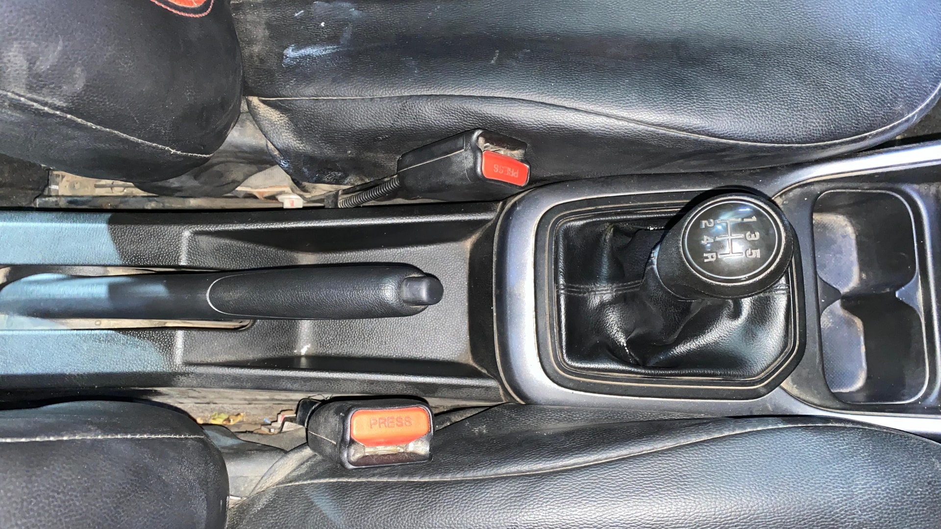 View 2022 Maruti Suzuki 1000 Base Variant Image 37 Used 2022 Maruti Suzuki 1000 Base Variant Image 37