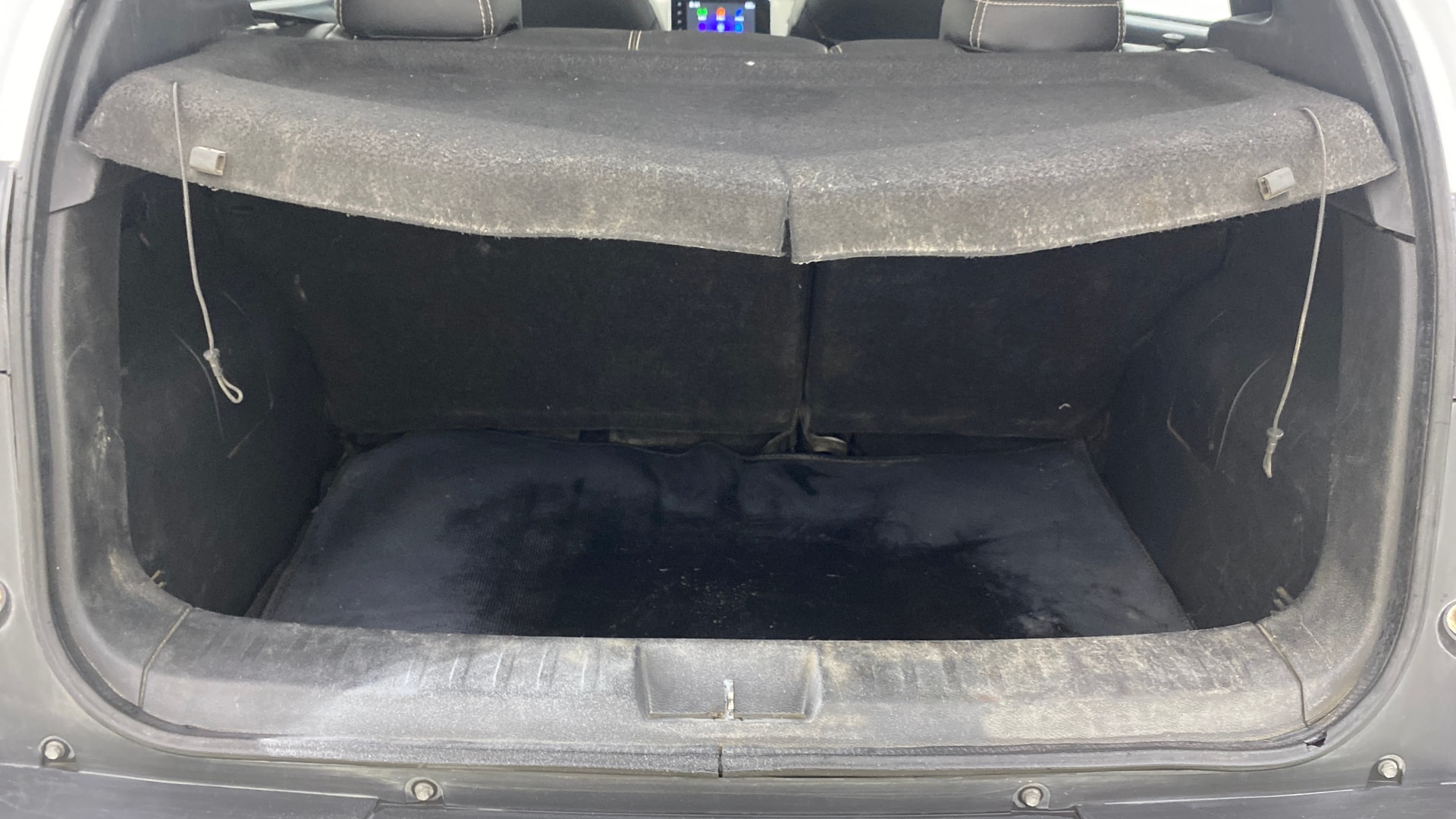 View 2022 Nissan Magnite XV Image 7 Used 2022 Nissan Magnite XV Image 7