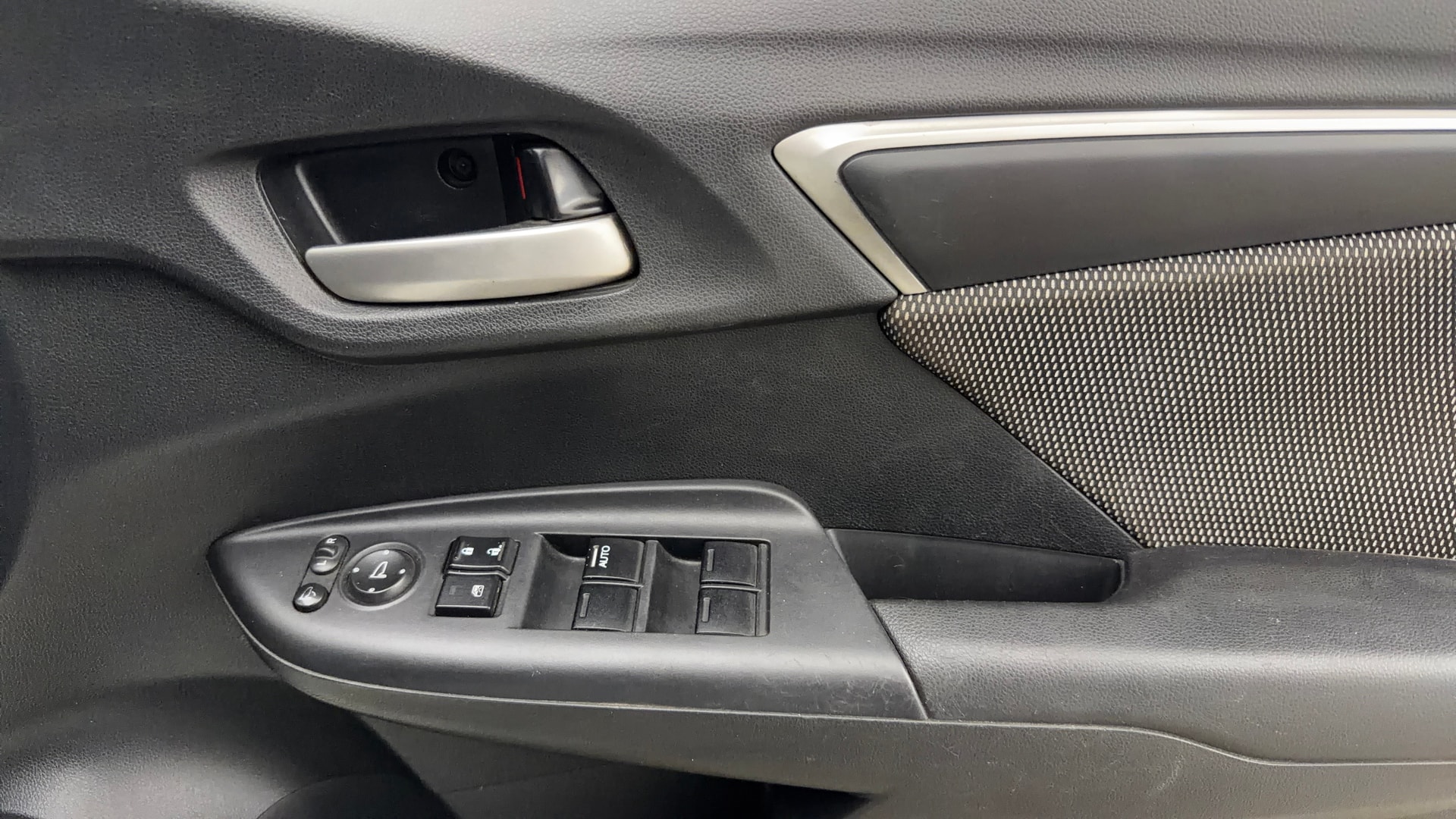 View 2018 Honda WR-V S MT Diesel Edge Edition Image 33 Used 2018 Honda WR-V S MT Diesel Edge Edition Image 33