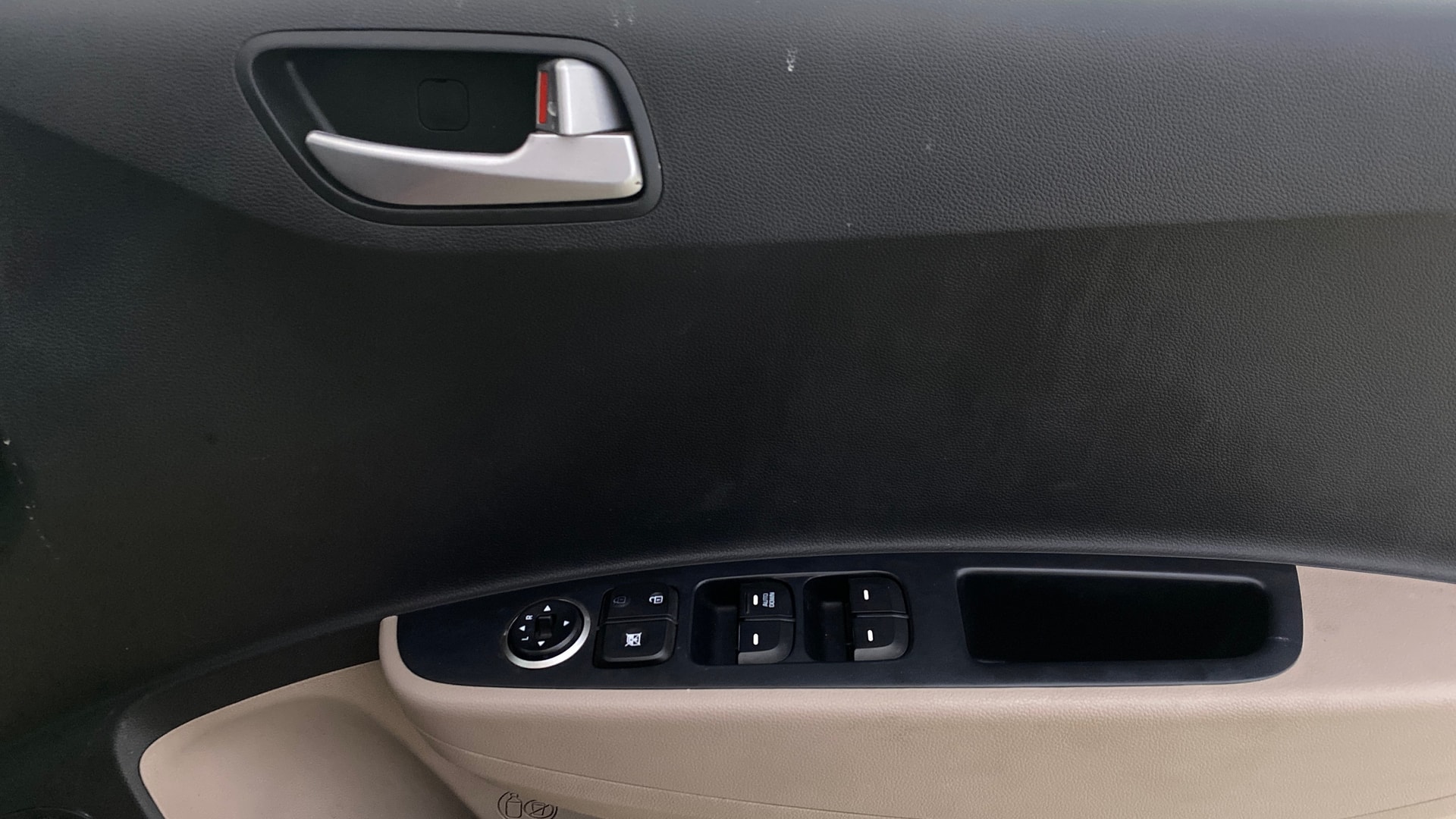 View 2018 Hyundai Grand i10 Sportz 1.2 Kappa Image 32 Used 2018 Hyundai Grand i10 Sportz 1.2 Kappa Image 32