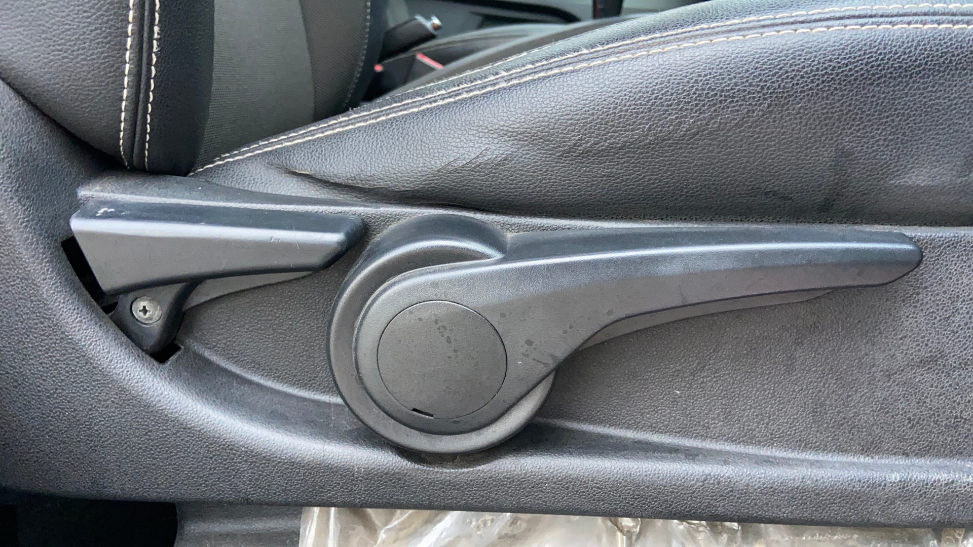 View 2020 Tata Tigor XE Diesel Image 18 Used 2020 Tata Tigor XE Diesel Image 18
