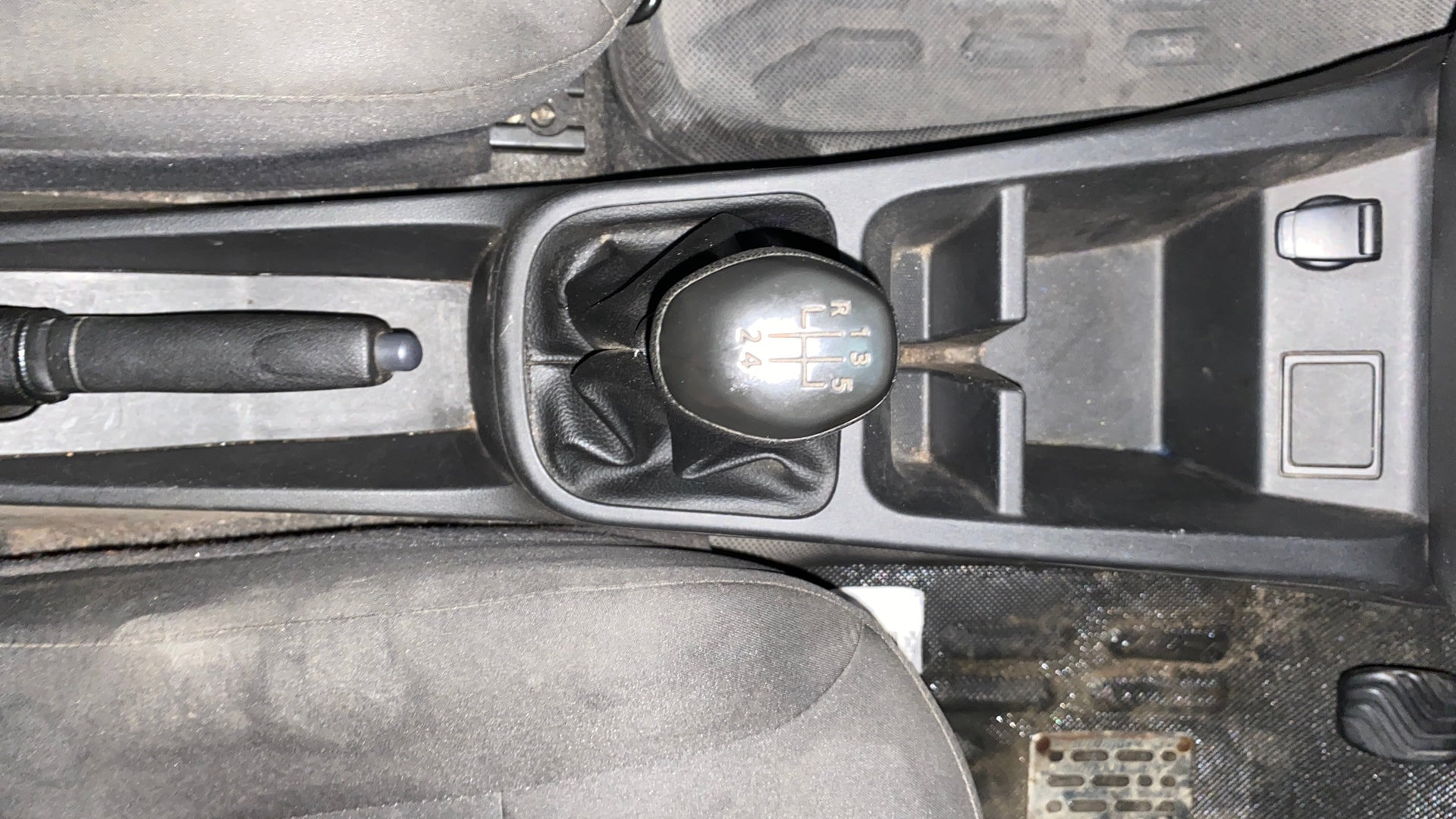 View 2021 Renault Kwid RXL Image 37 Used 2021 Renault Kwid RXL Image 37