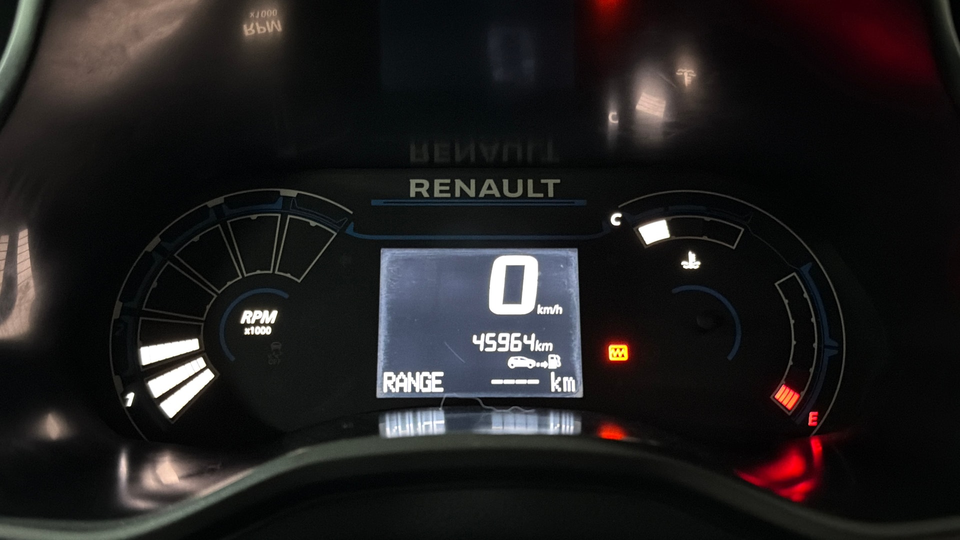 View 2023 Renault Triber RXT Image 34 Used 2023 Renault Triber RXT Image 34