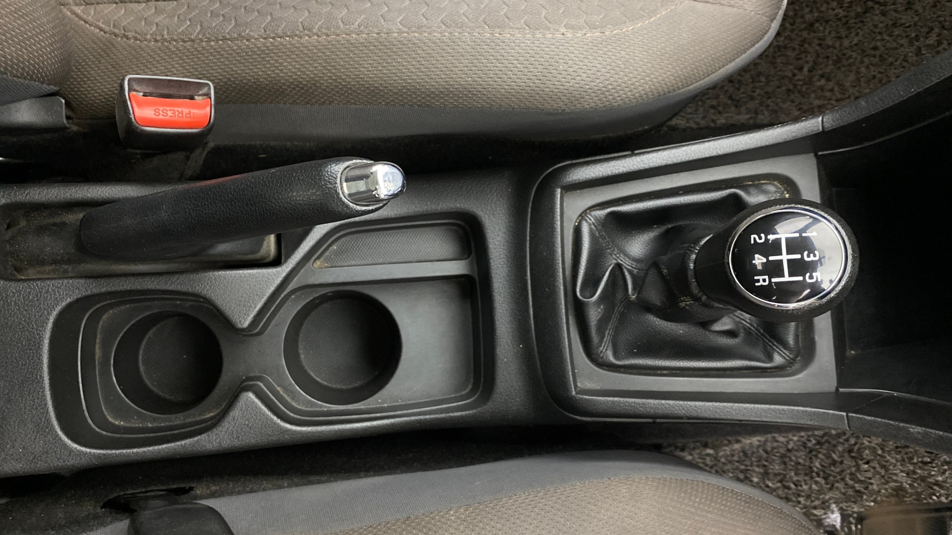 View 2021 Toyota Urban Cruiser High MT Image 39 Used 2021 Toyota Urban Cruiser High MT Image 39