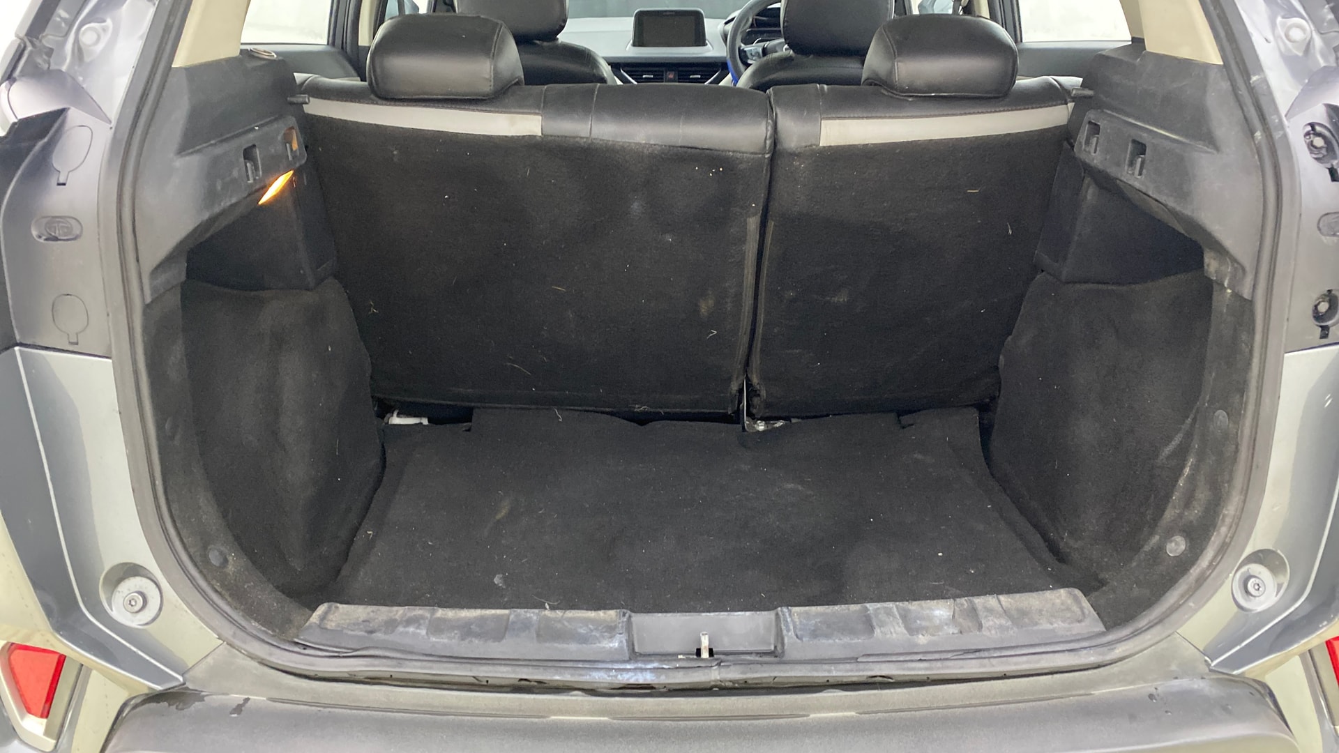 View 2021 Tata Nexon Revotron XE Image 10 Used 2021 Tata Nexon Revotron XE Image 10