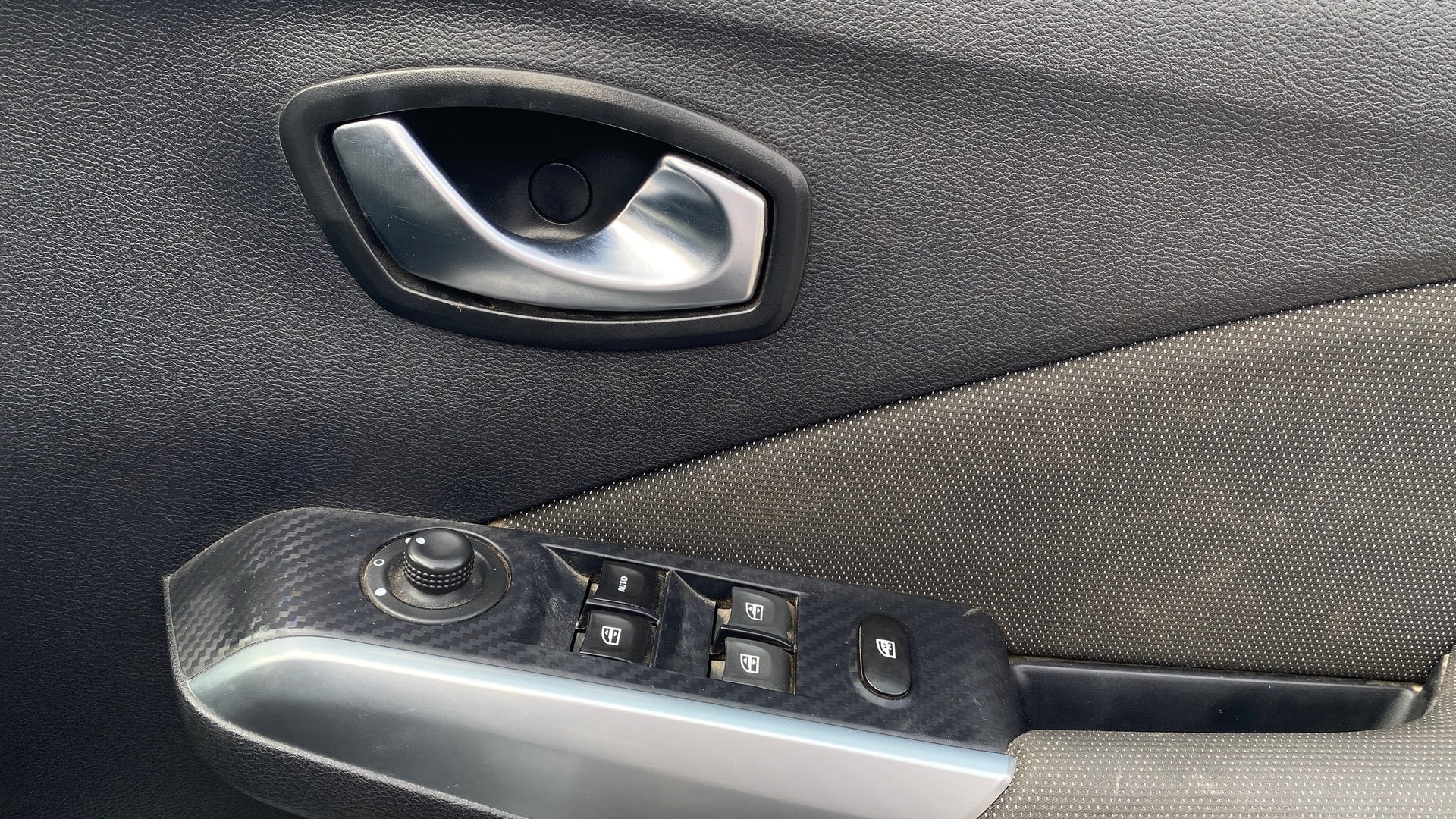 Used 2020 Nissan Kicks Used 2020 Nissan Kicks