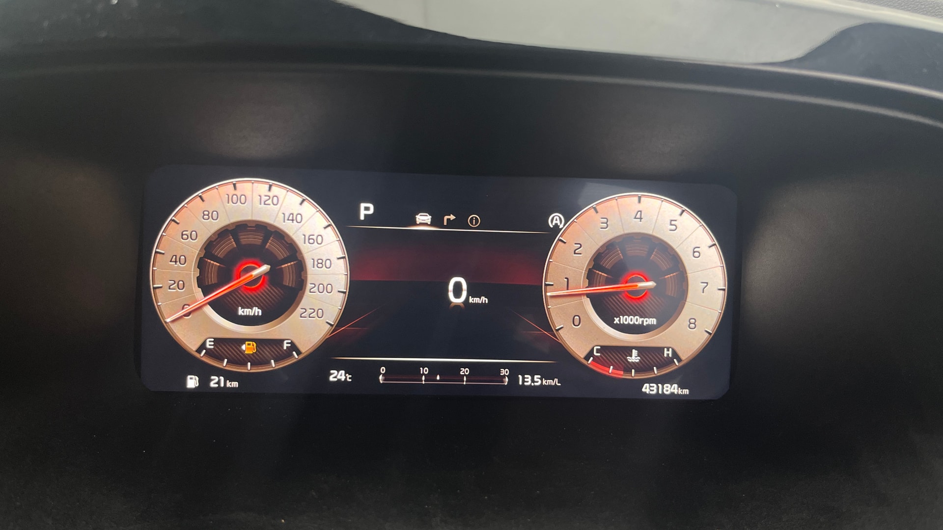 Used 2024 Kia Carens Used 2024 Kia Carens