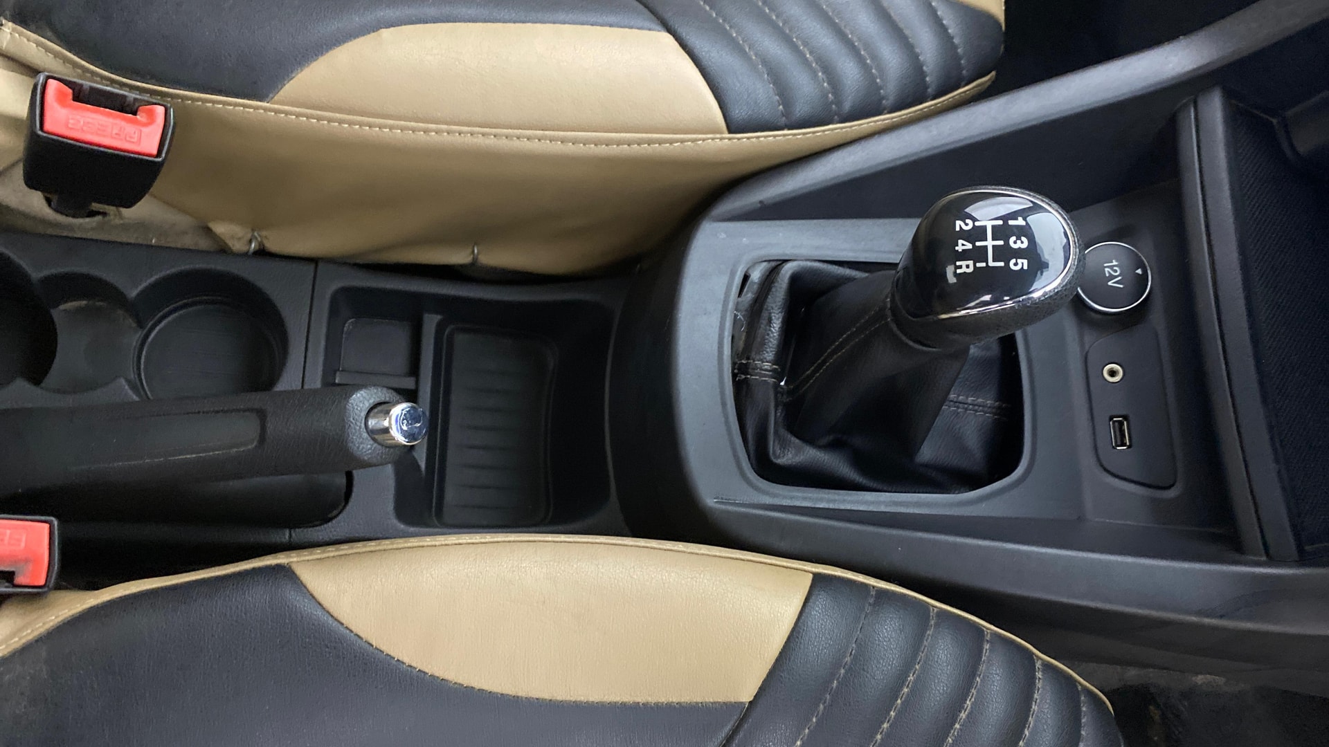 View 2019 Ford Figo Aspire 1.2P Ambiente MT BS IV Image 40 Used 2019 Ford Figo Aspire 1.2P Ambiente MT BS IV Image 40