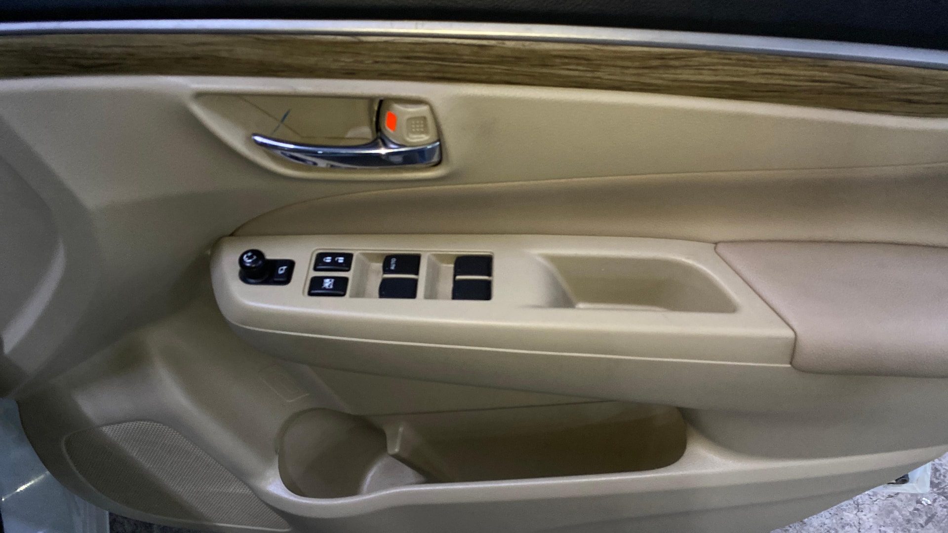 View 2022 Maruti Suzuki 1000 Base Variant Image 38 Used 2022 Maruti Suzuki 1000 Base Variant Image 38