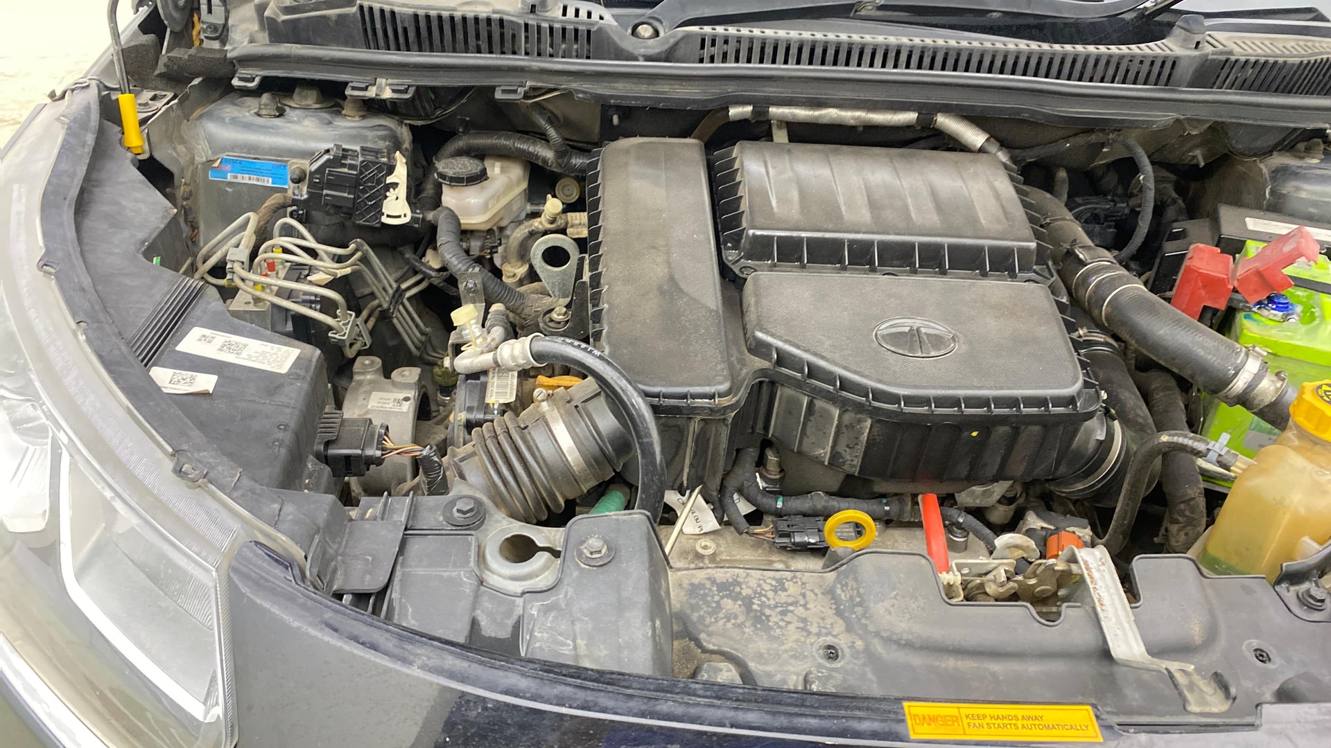 View 2023 Tata Nexon XZA Plus Diesel Image 3 Used 2023 Tata Nexon XZA Plus Diesel Image 3