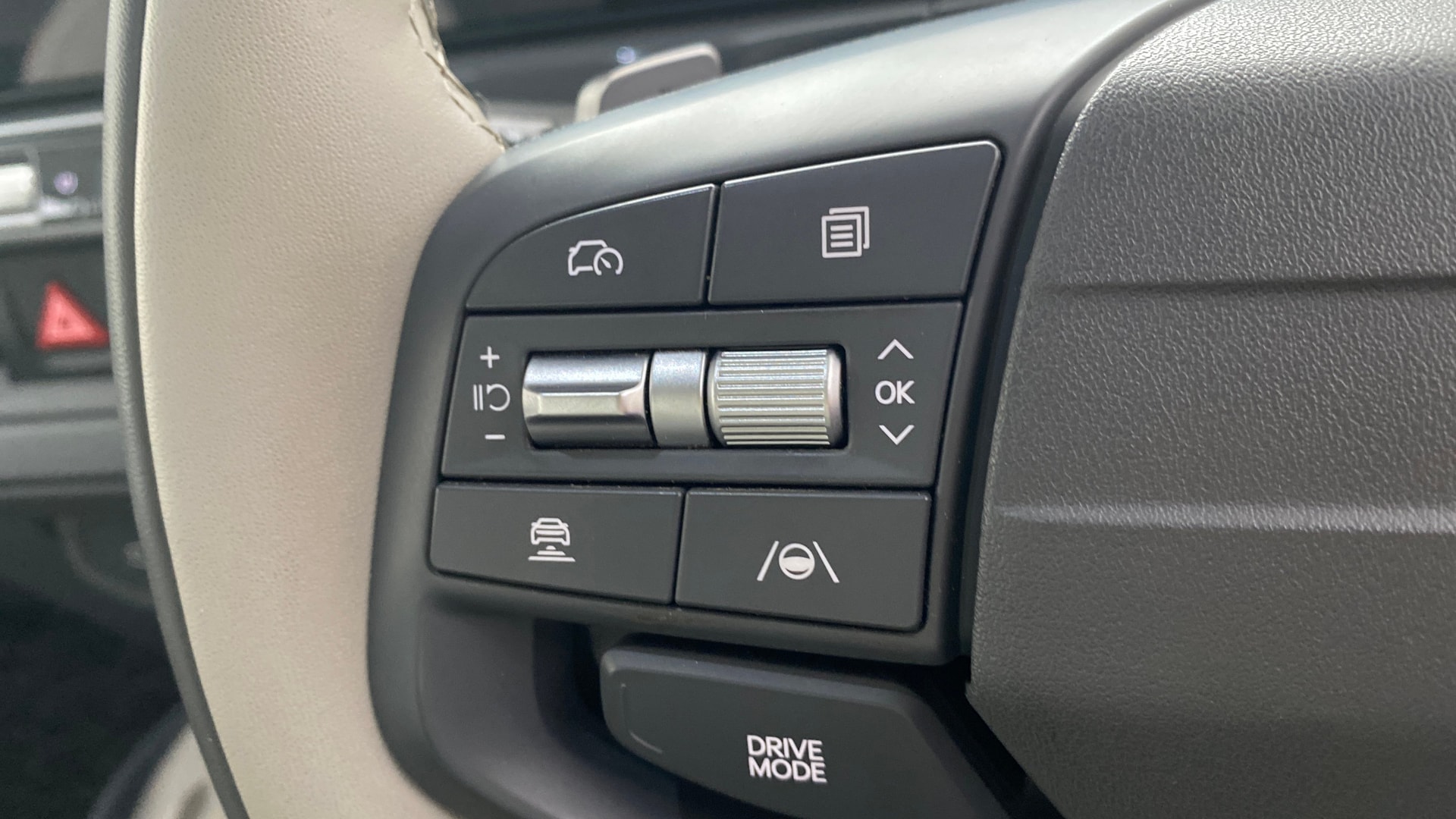 View 2025 Kia Syros HTX Plus (O) DCT Petrol Image 3 Used 2025 Kia Syros HTX Plus (O) DCT Petrol Image 3